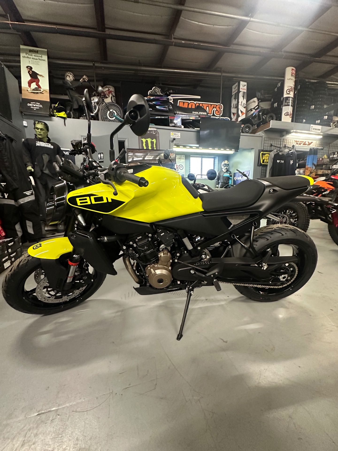 New 2025 Husqvarna Vitpilen 801, Westfield MA | Specs, Price