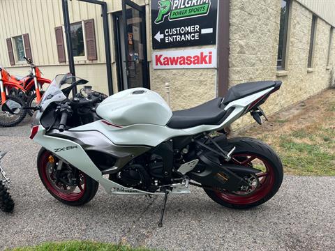 Used 2024 Kawasaki Ninja ZX-6R Pearl Robotic White