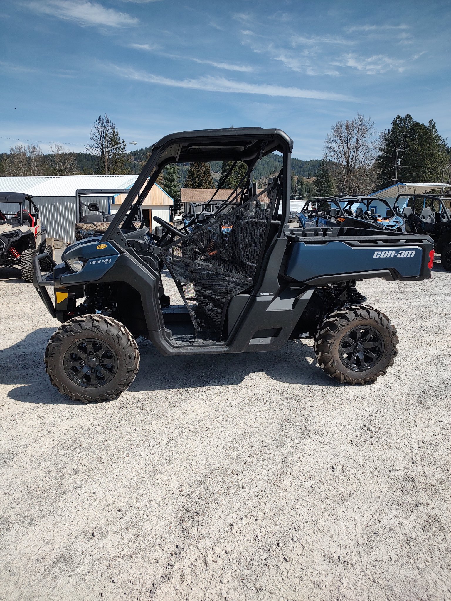 2025 Can-Am™ Defender XT HD10 1