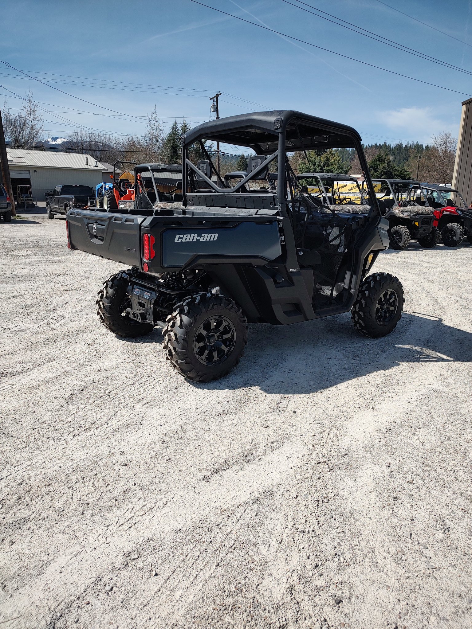 2025 Can-Am™ Defender XT HD10 5