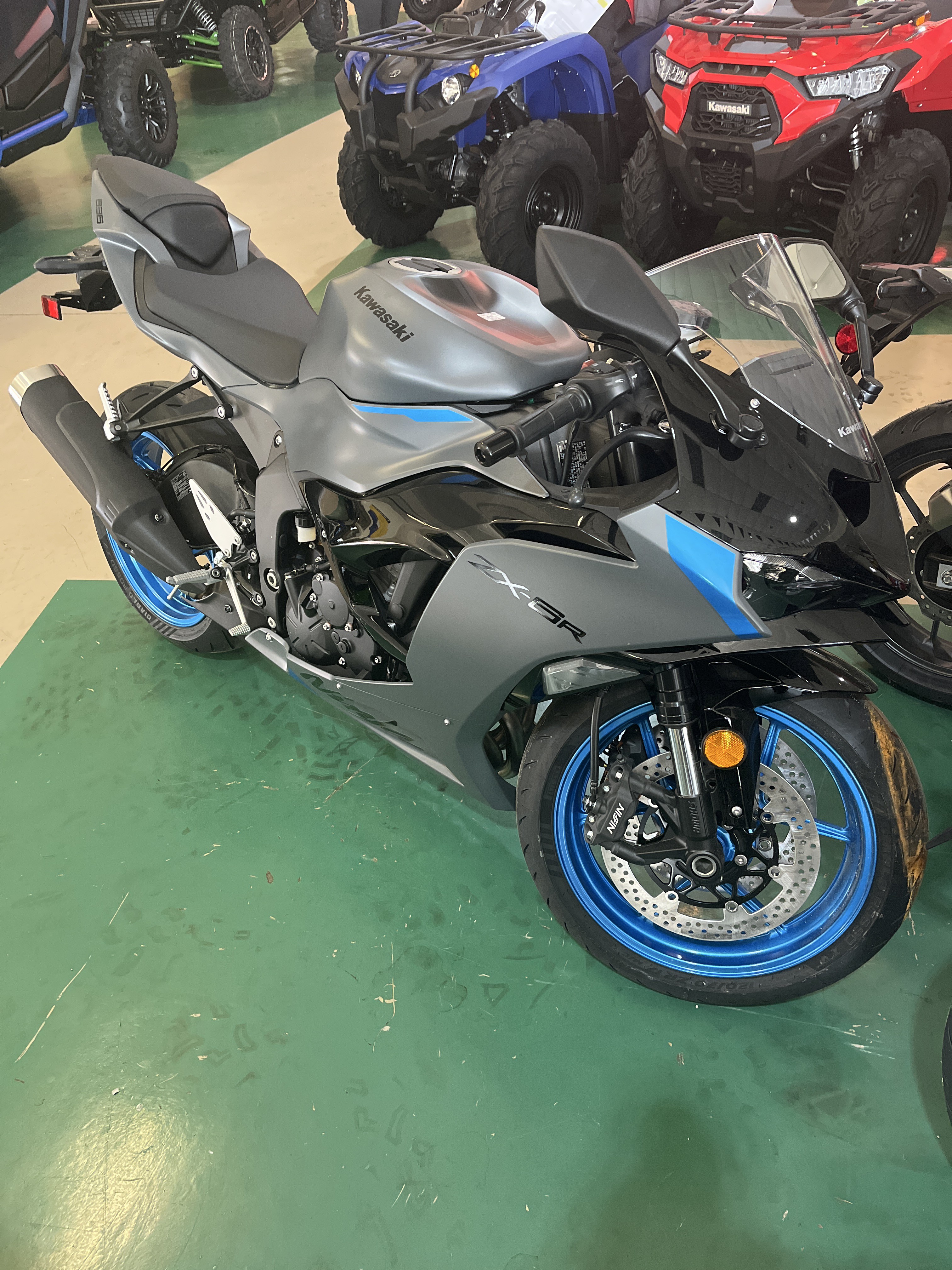 2026 Kawasaki Ninja® ZX-6R 1