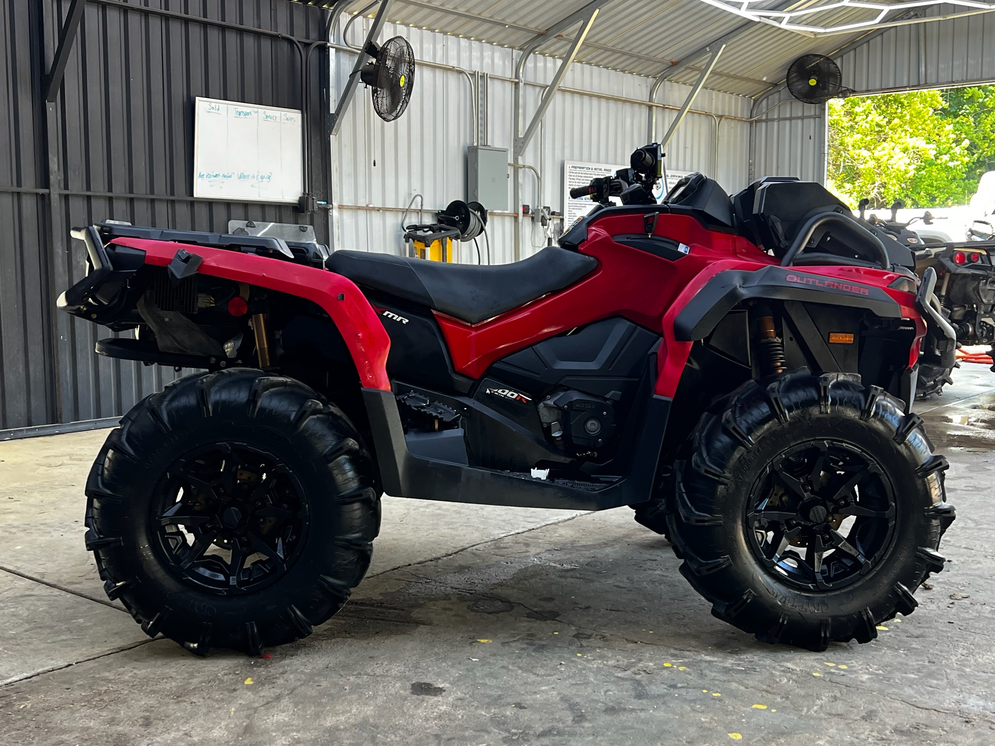 2024 Can-Am™ Outlander X MR 1000R 10