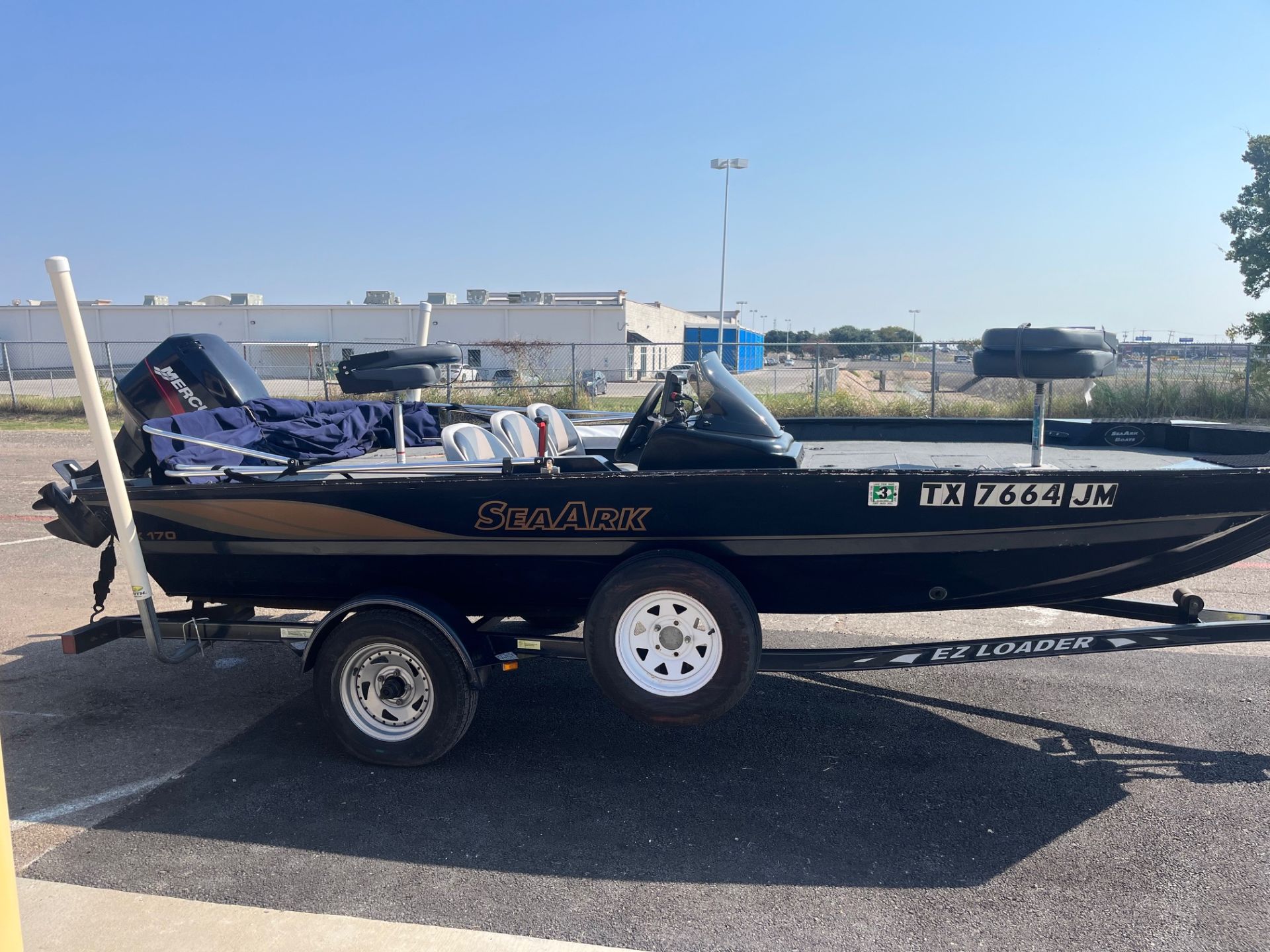 Used 2001 SeaArk ZX170 Power Boats Outboard in Waco, TX
