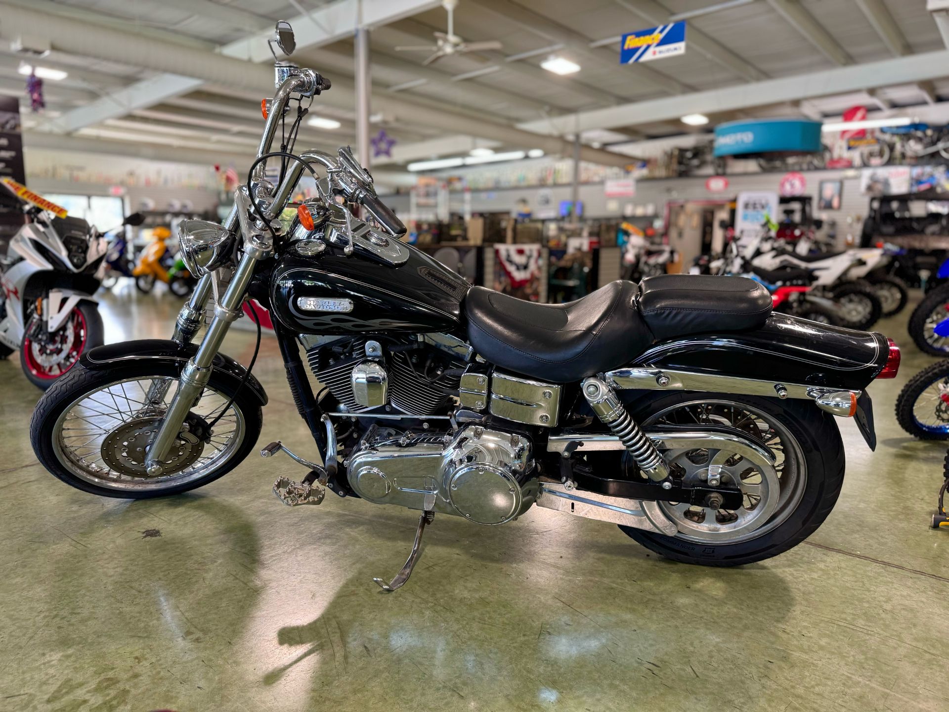 2006 Harley-Davidson Dyna™ Wide Glide® in Pine Bluff, Arkansas - Photo 2