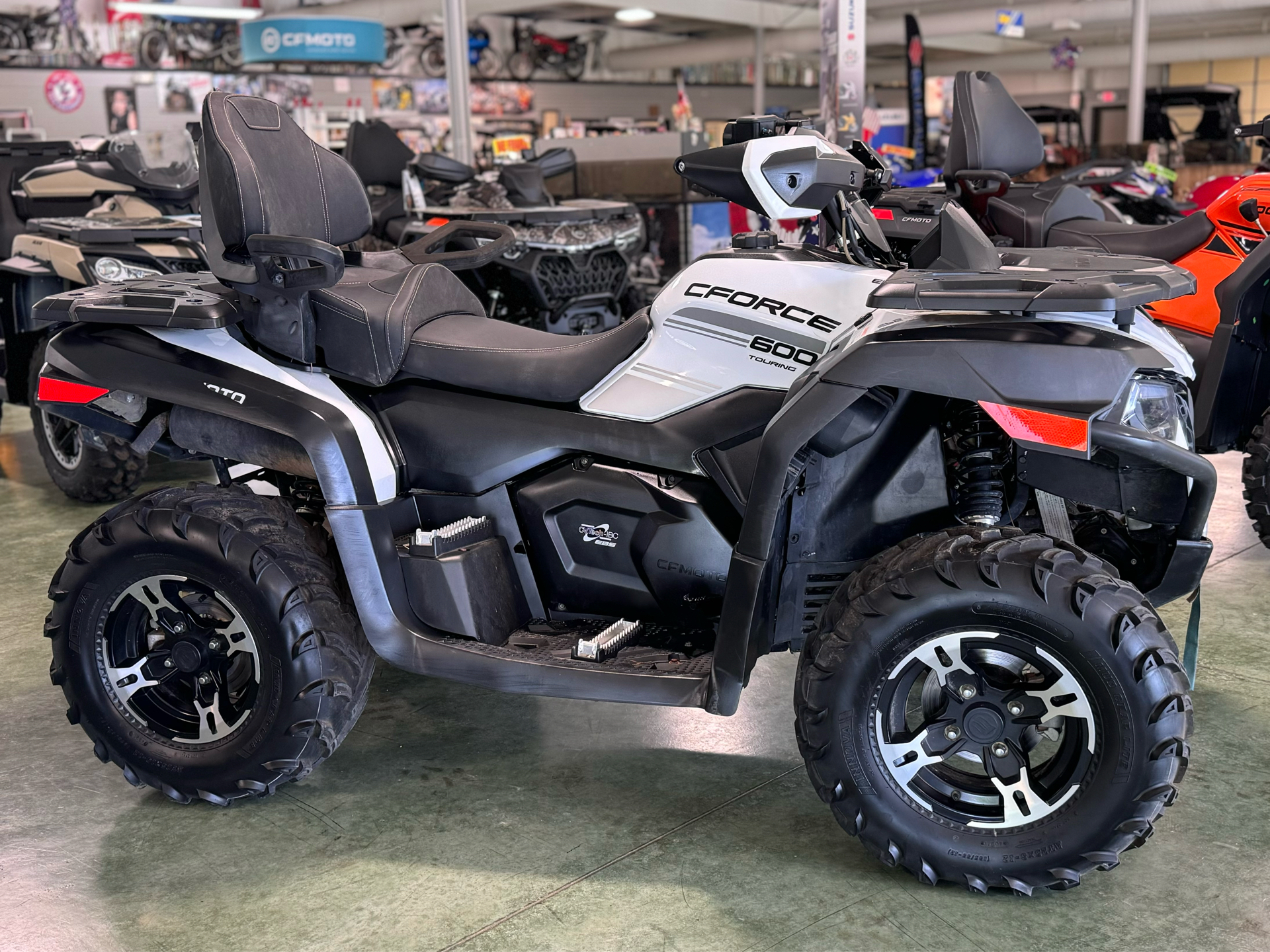 2022 CFMOTO CForce 600 Touring in Pine Bluff, Arkansas - Photo 2