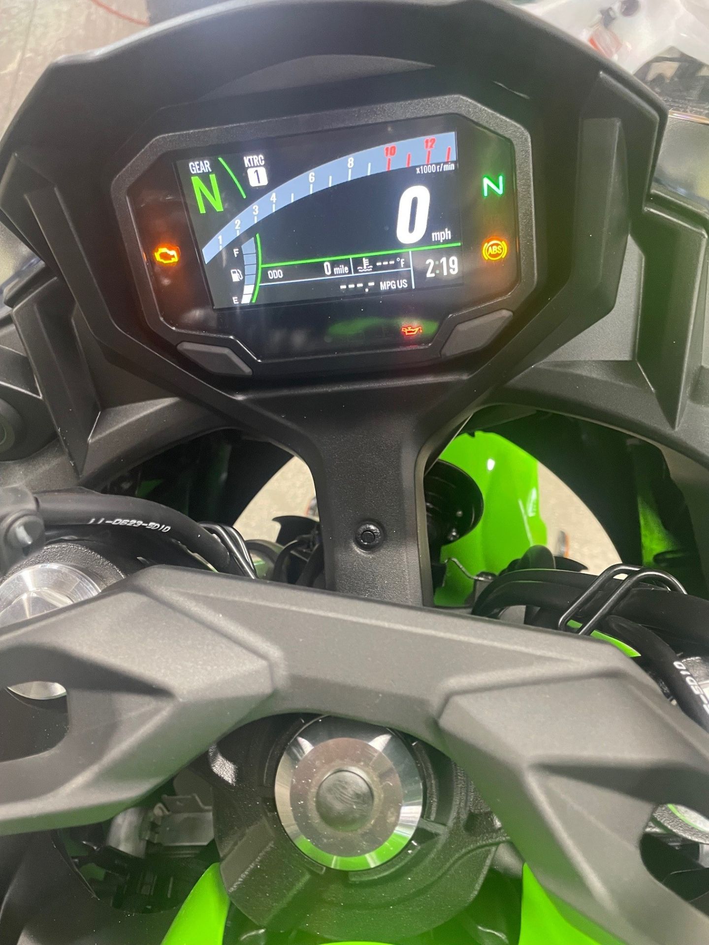 2025 Kawasaki Ninja® 650 ABS 2