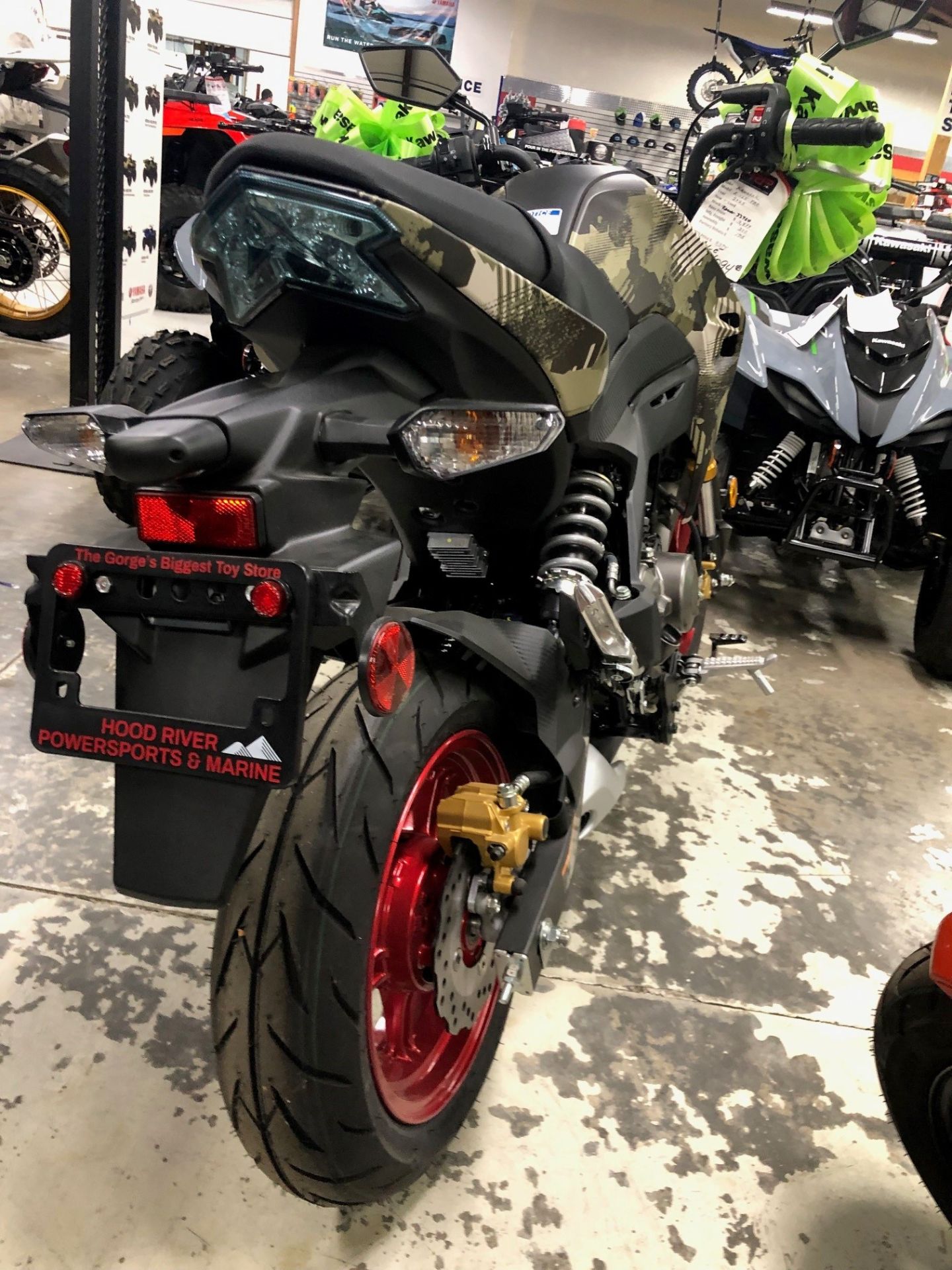 2025 Kawasaki Z125 Pro 3