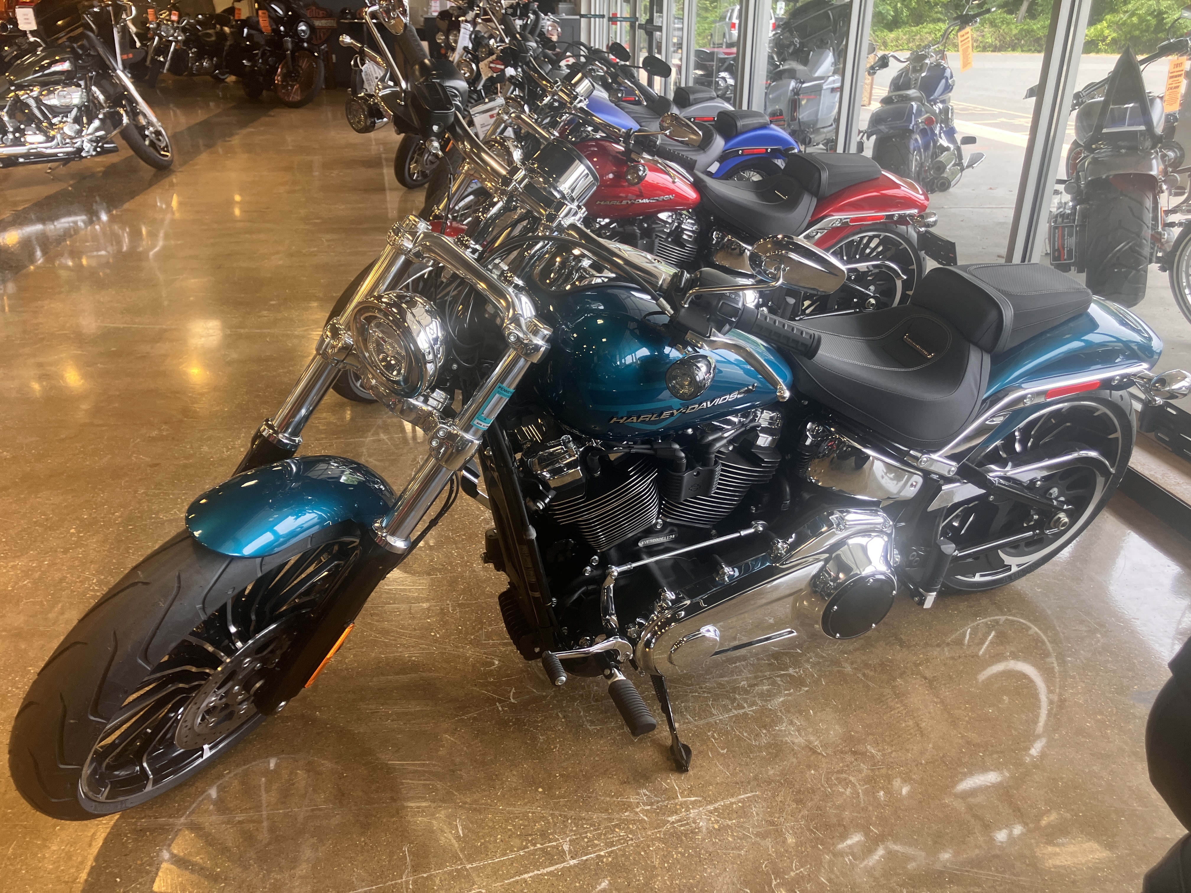 2026 Harley-Davidson BREAKOUT 2