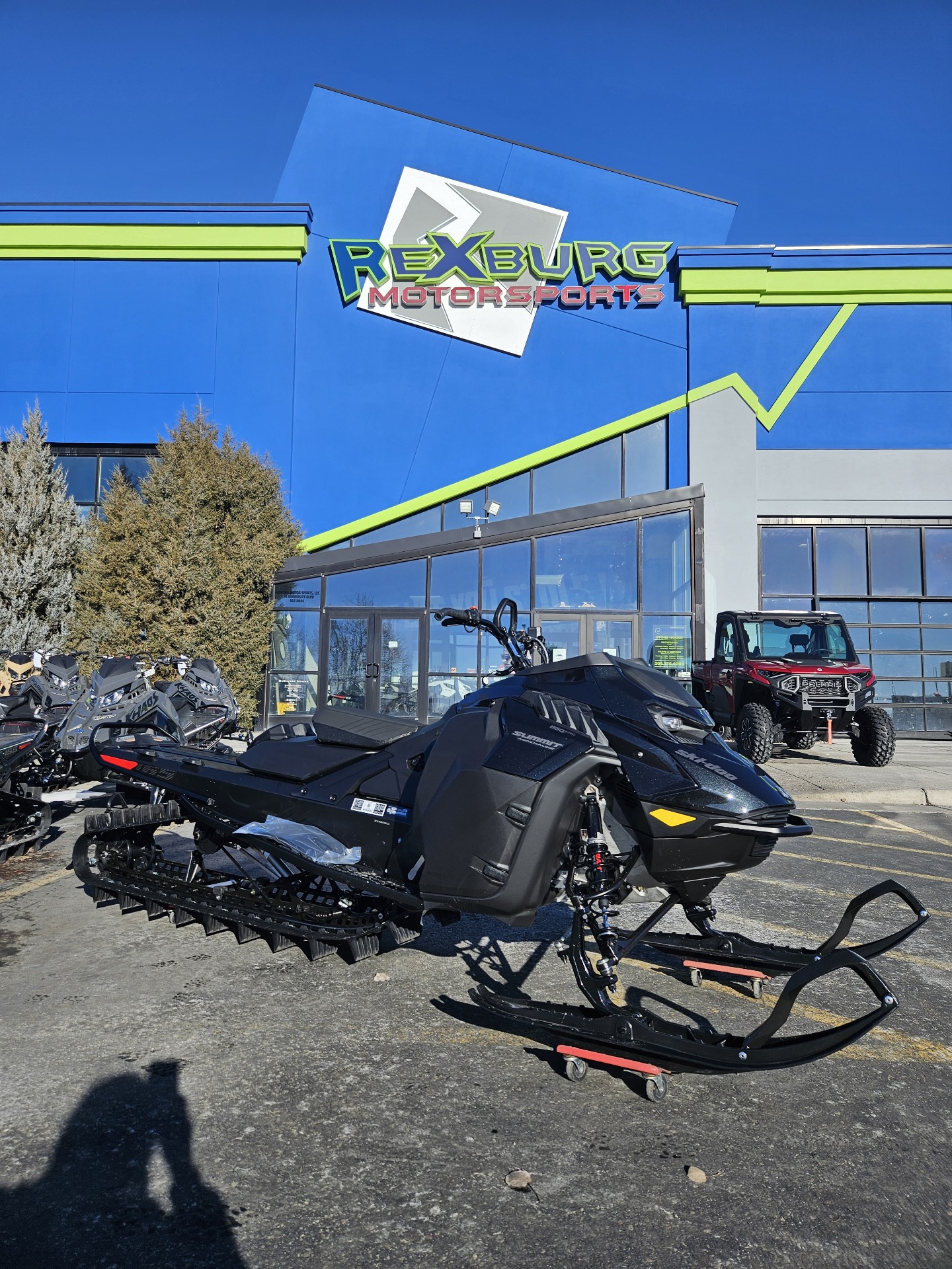 2025 Ski-Doo Summit Adrenaline w/ Edge Package 165 850 E-TEC SHOT PowderMax X-Light 3.0 w/ FlexEdge in Rexburg, Idaho - Photo 2