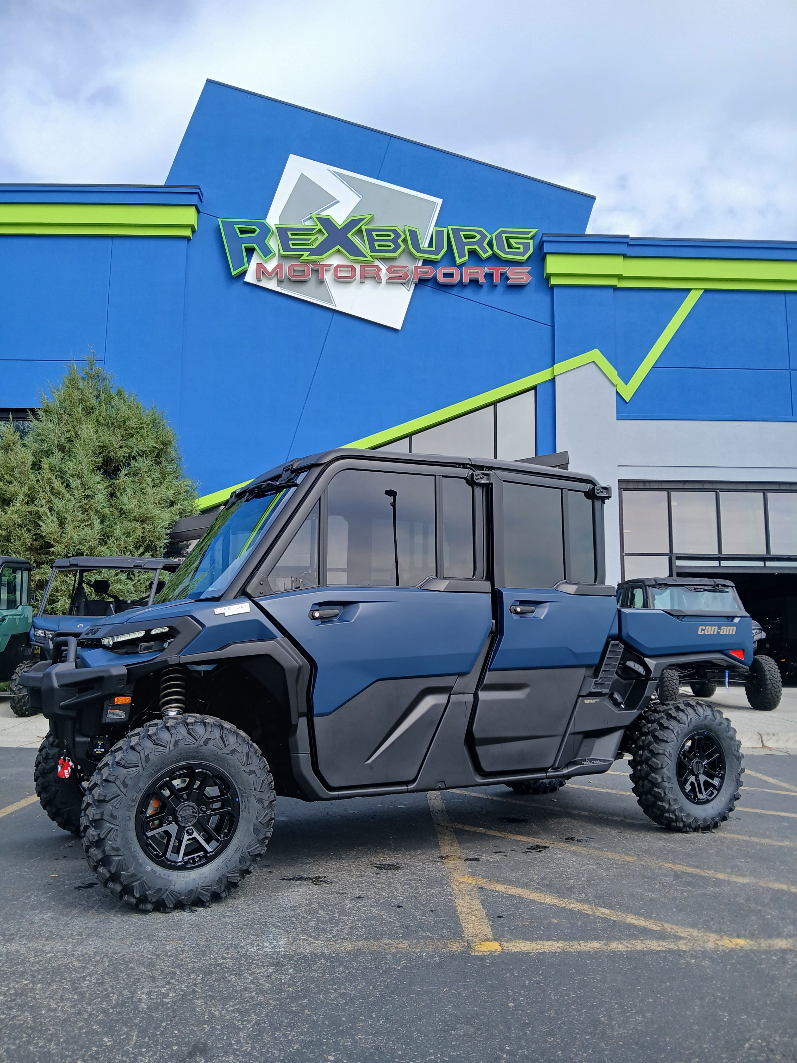 2026 Can-Am™ Defender MAX Limited HD11 1