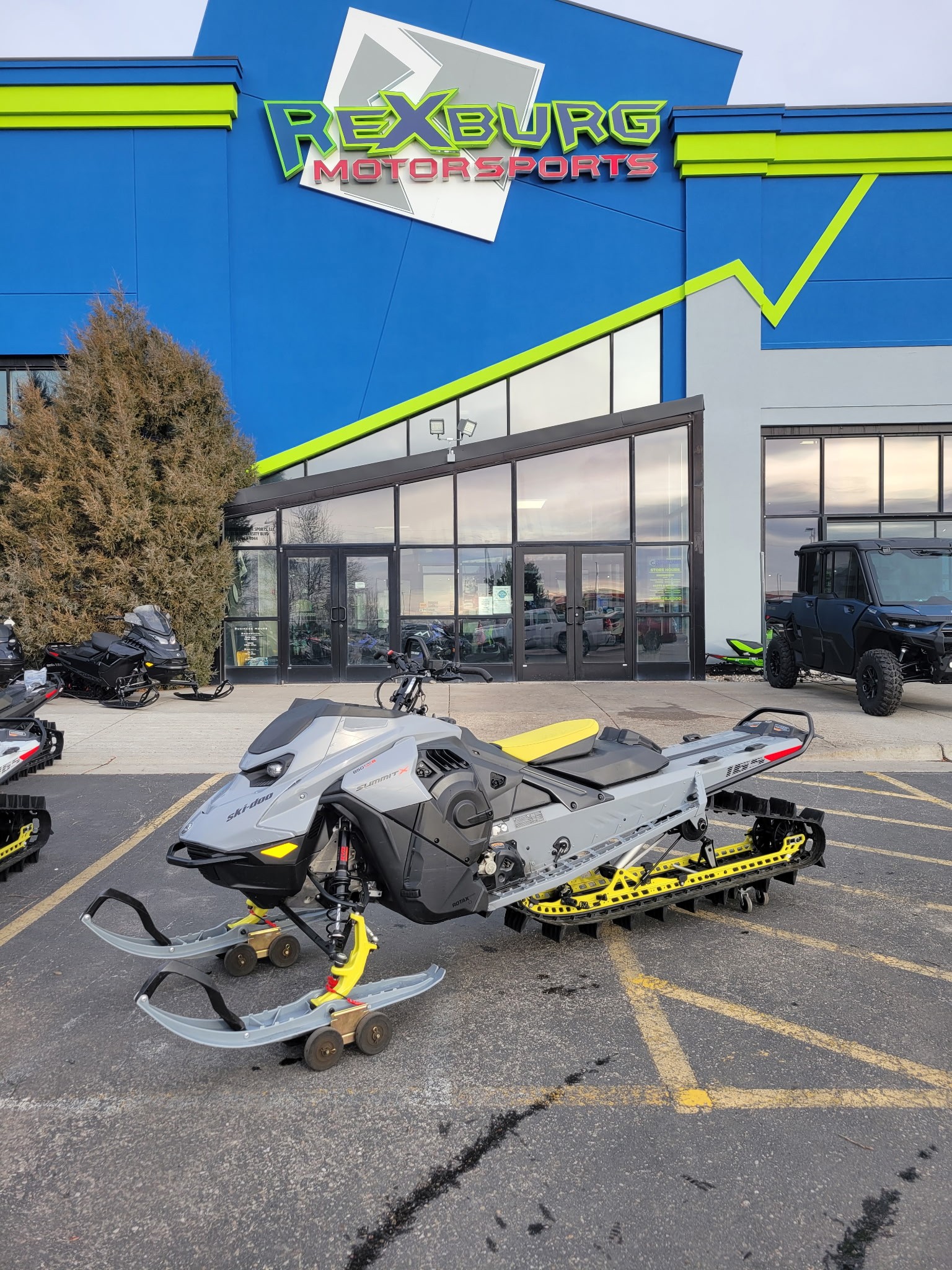 Used 2025 Ski-Doo Summit X 165 850 E-TEC Turbo R SHOT PowderMax X