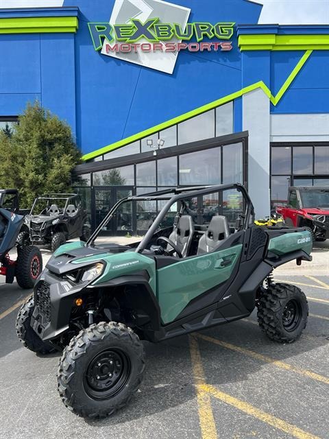2026 Can-Am™ Commander DPS 700 1