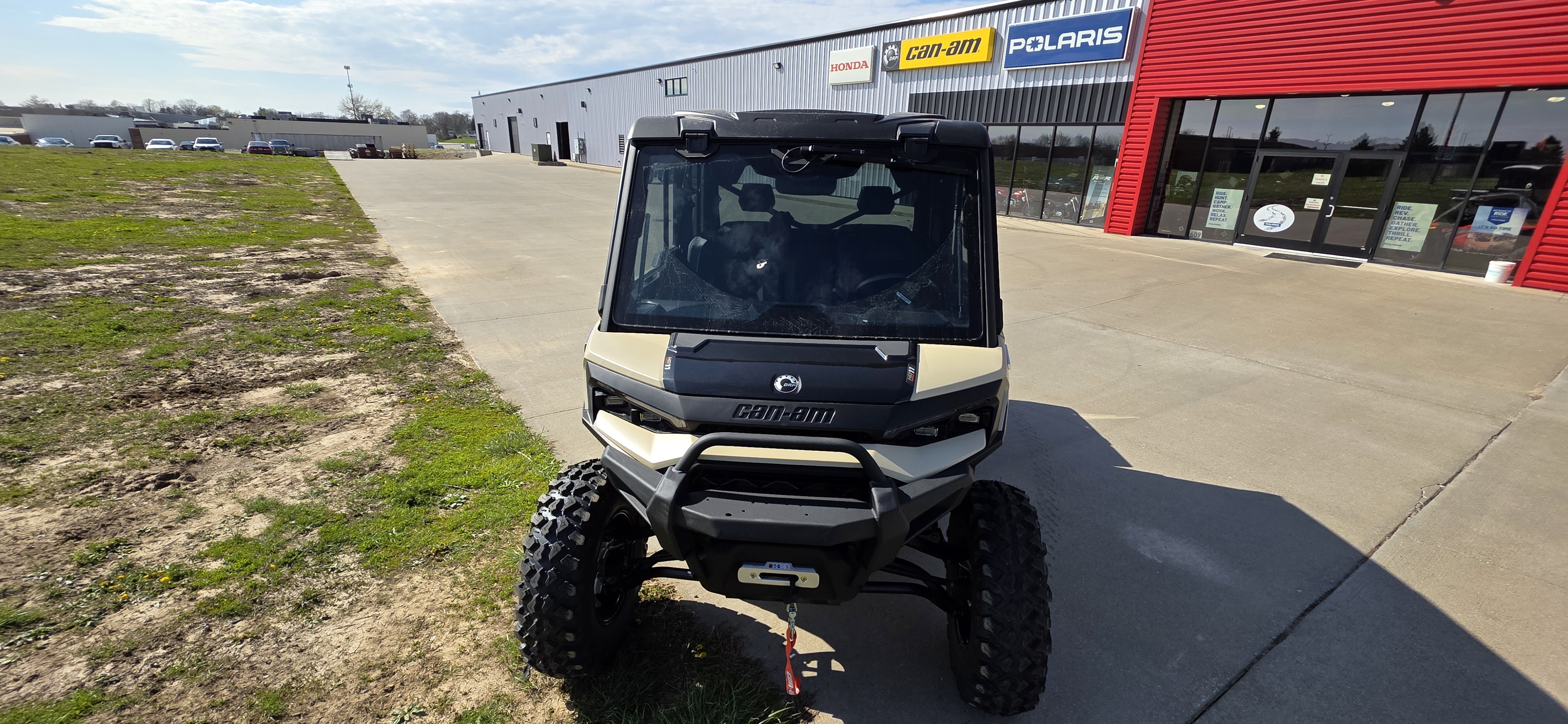 2026 Can-Am™ Defender MAX Limited HD11 11