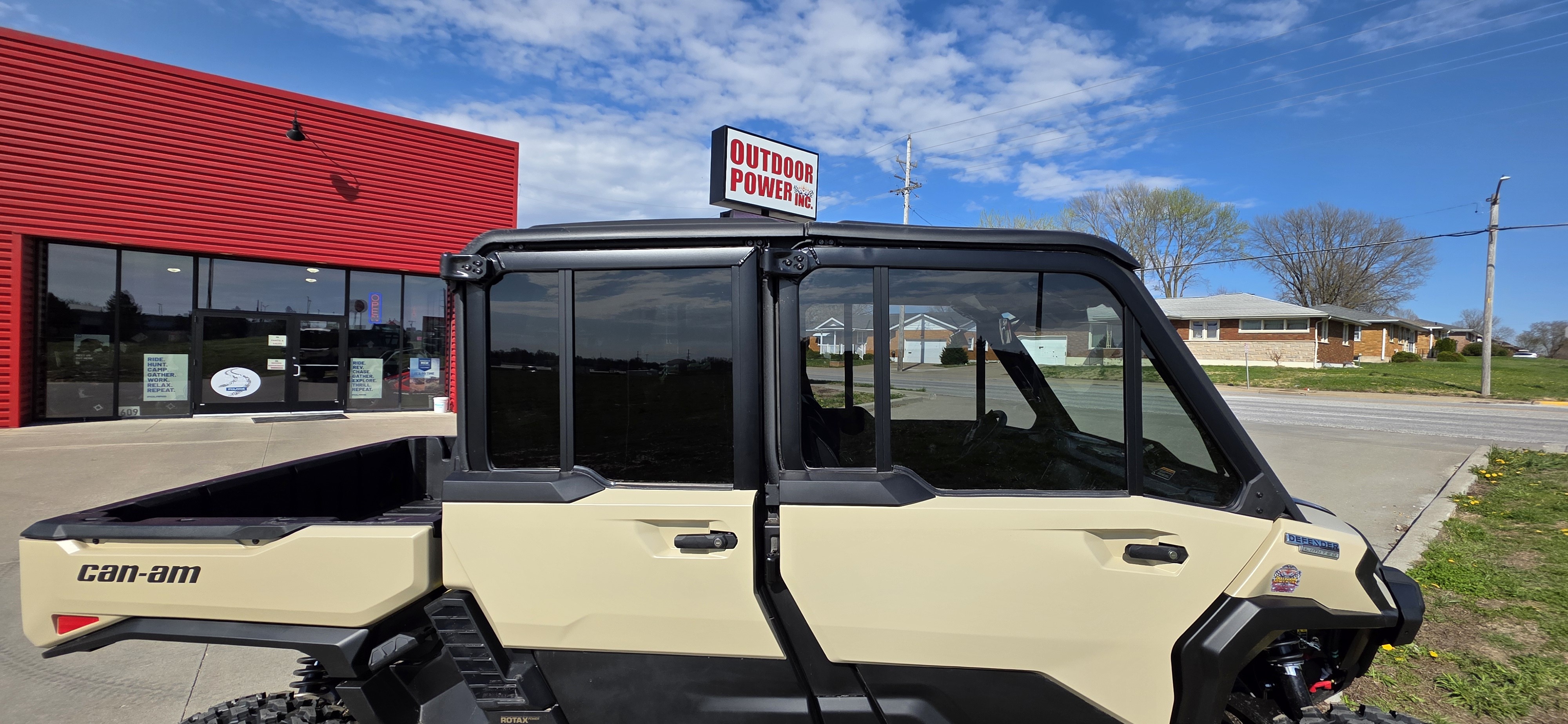 2026 Can-Am™ Defender MAX Limited HD11 5