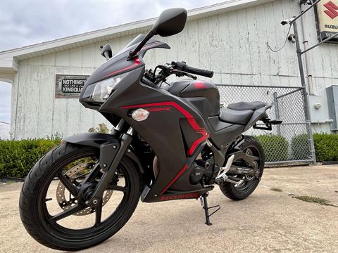 2022 Honda CBR300R — photo 1 of 20