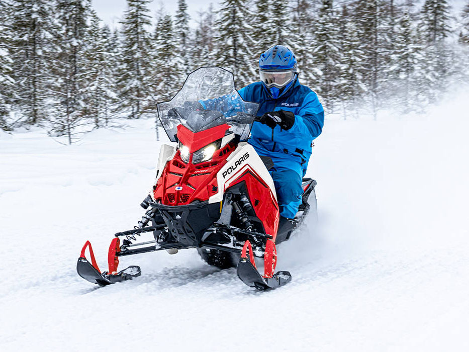 2027 Polaris 650 INDY Adventure 137 Indy Red 1.35 ES 10