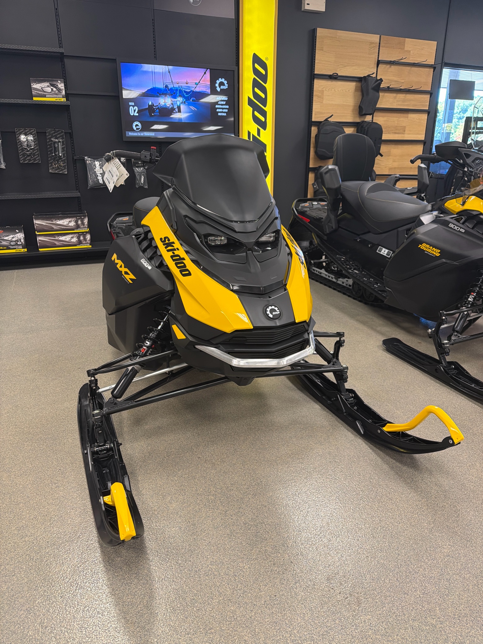 2027 Ski-Doo MXZ Sport 129 600 EFI ES RipSaw 1.25 for sale 1235703