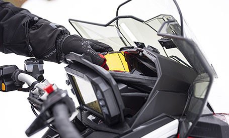 2027 Polaris 850 INDY XC 137 Gloss Black ES 9