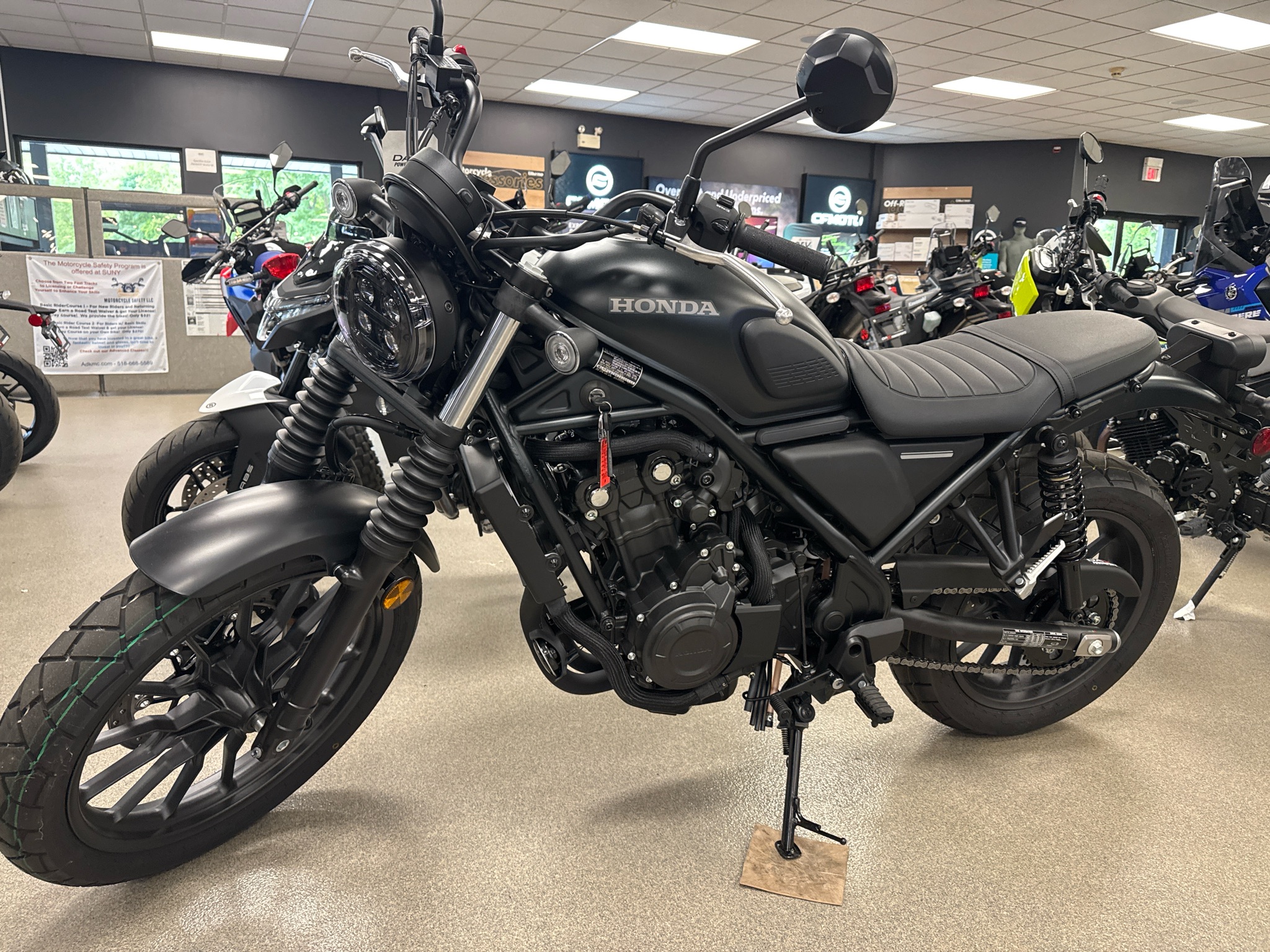 2026 Honda SCL500 1