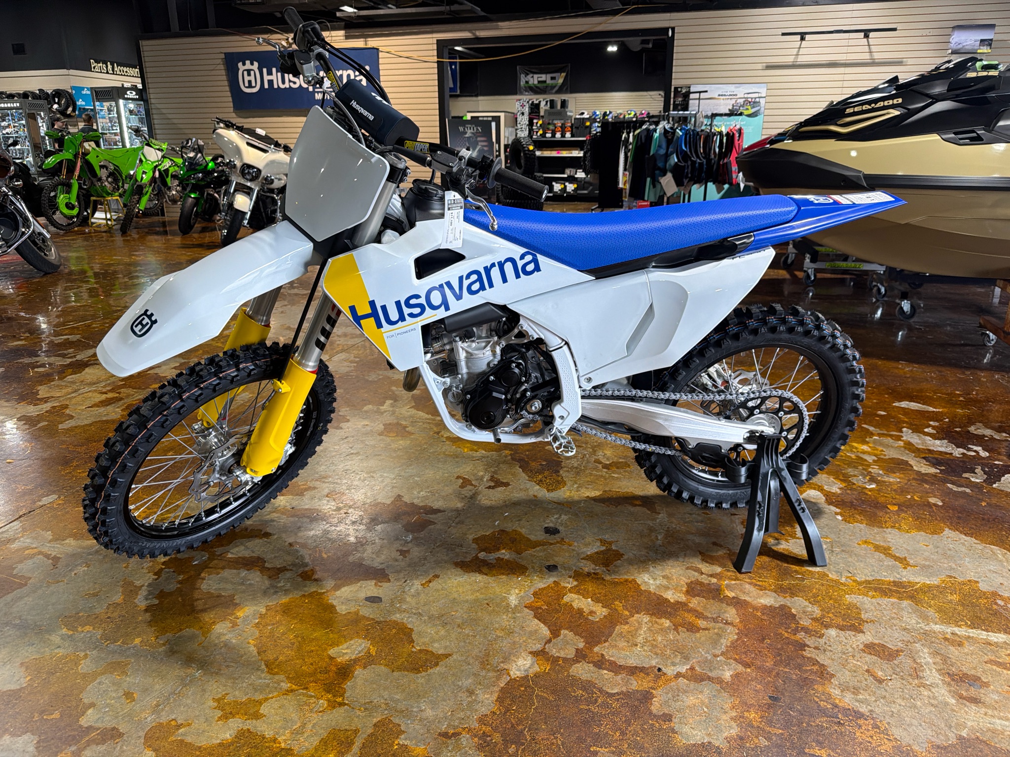 2027 Husqvarna FC 350 1