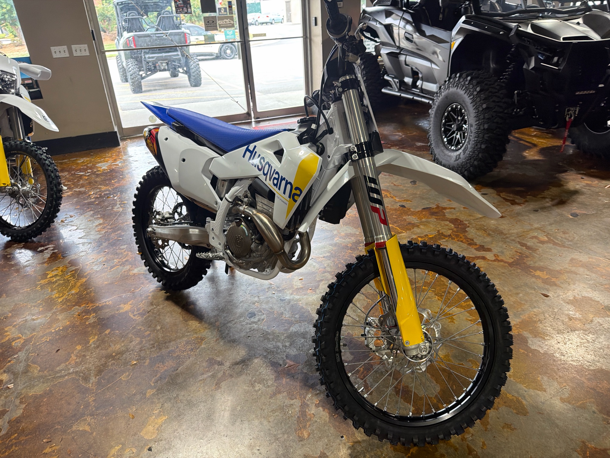 2027 Husqvarna FC 350 3