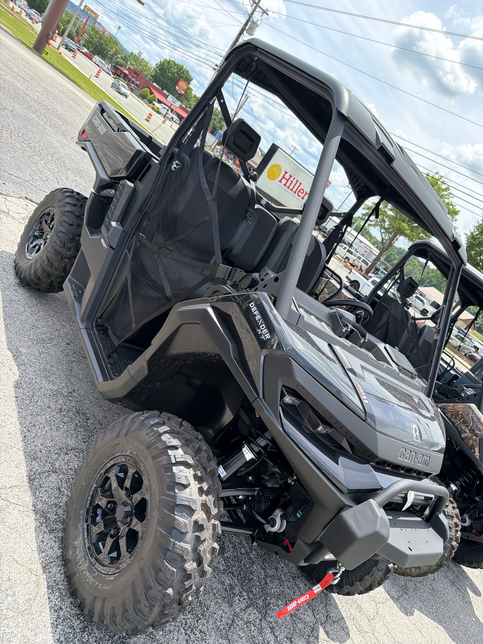 2026 Can-Am™ Defender XT HD11 with 10.25 in. touchscreen displa 4