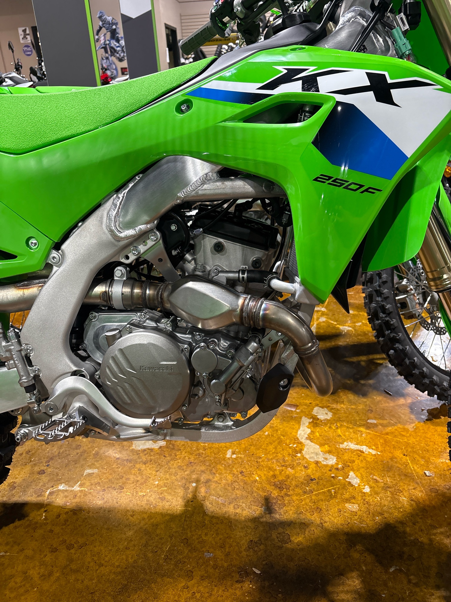 2027 Kawasaki KX250F 6