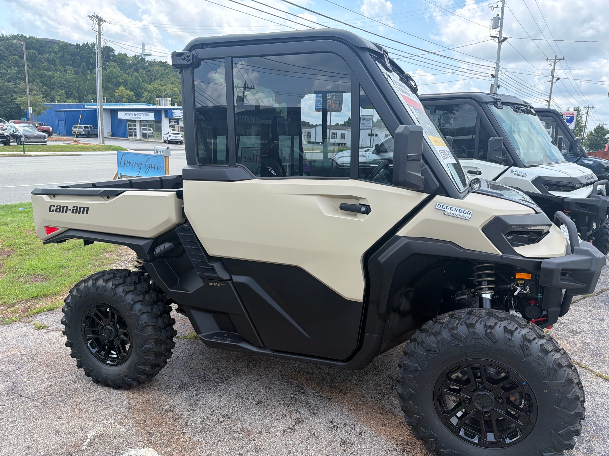2026 Can-Am Defender Limited HD11