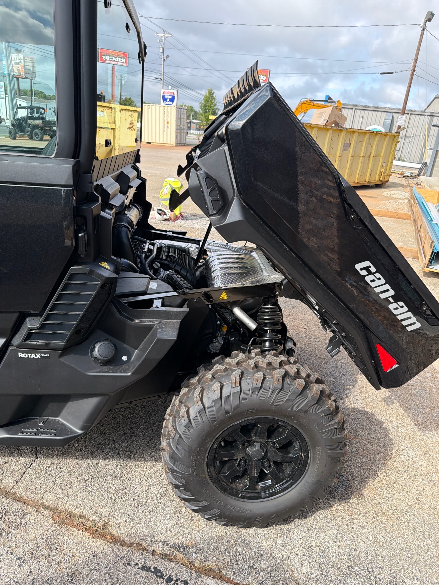 2026 Can-Am™ Defender XT CAB HD11 5