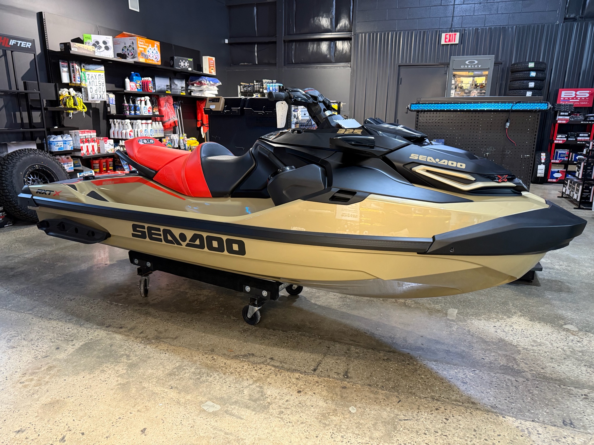 2025 Sea-Doo RXT-X 325 + Tech Package for sale 1180436