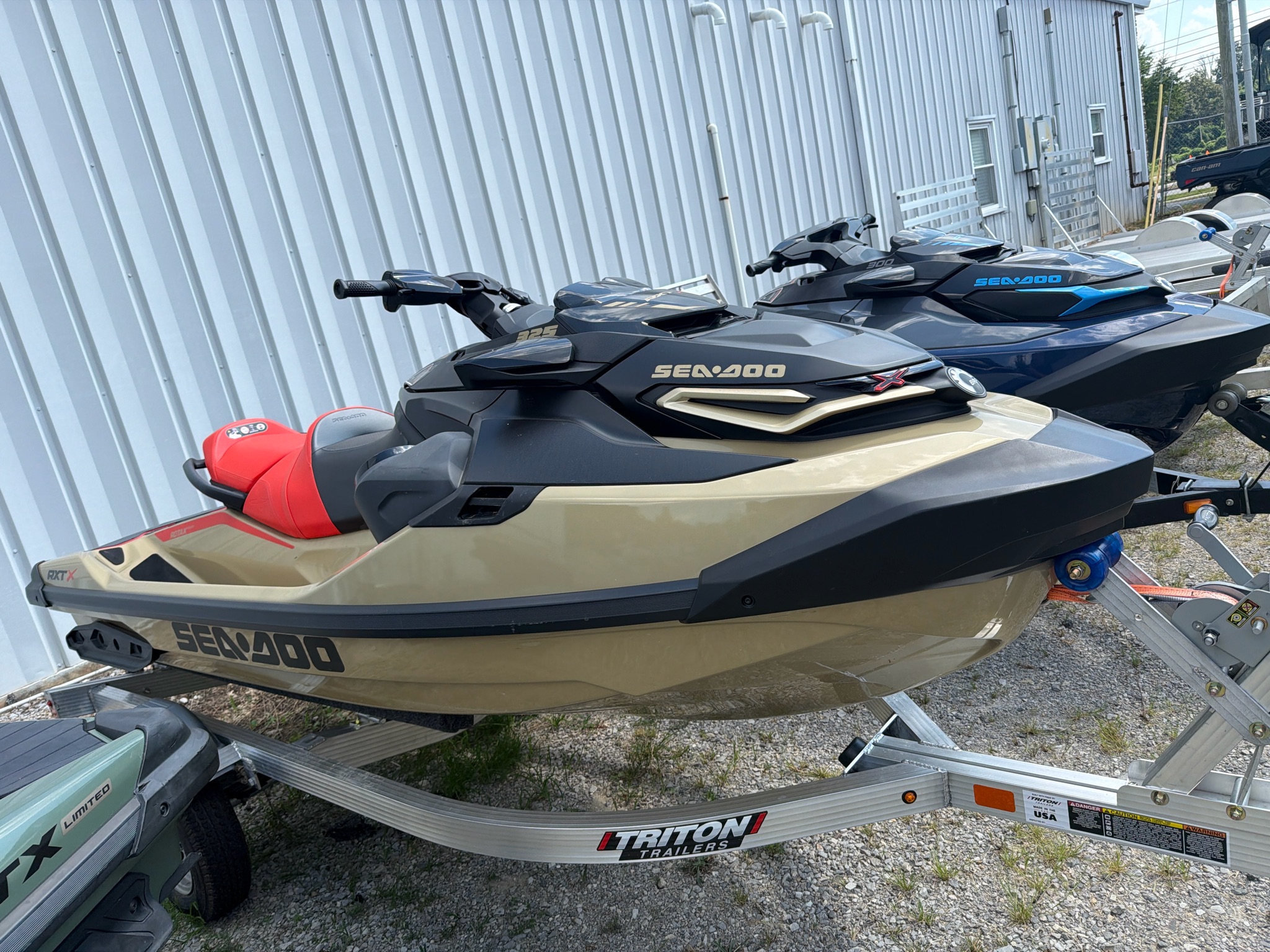 2025 Sea-Doo RXT-X photo 4
