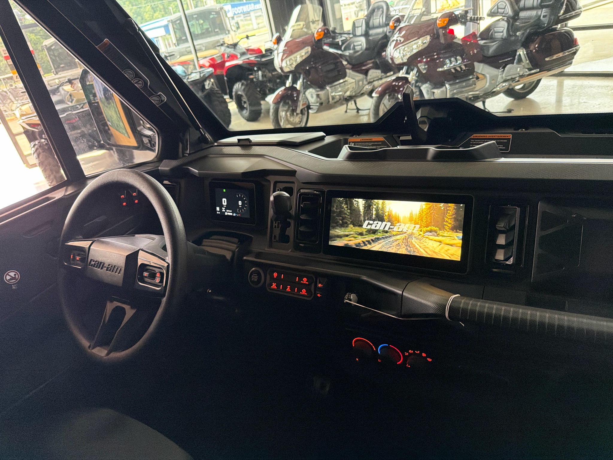 2027 Can-Am™ Defender MAX Limited HD11 4