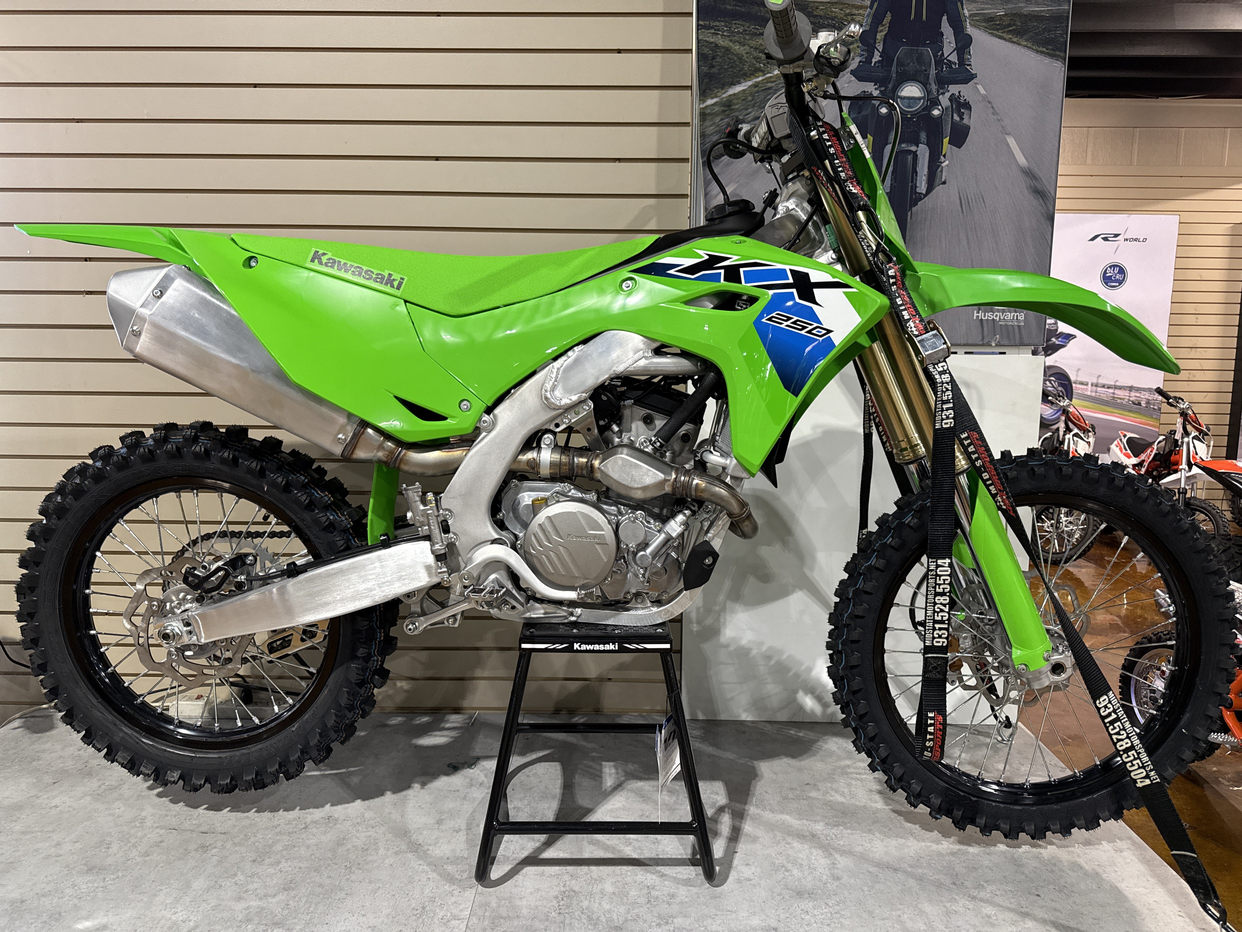 Kawasaki　KX250 プロサ Ti-6 ジャンク MXA RACE TEST: THE REAL TEST OF THE 2019 KAWASAKI KX250