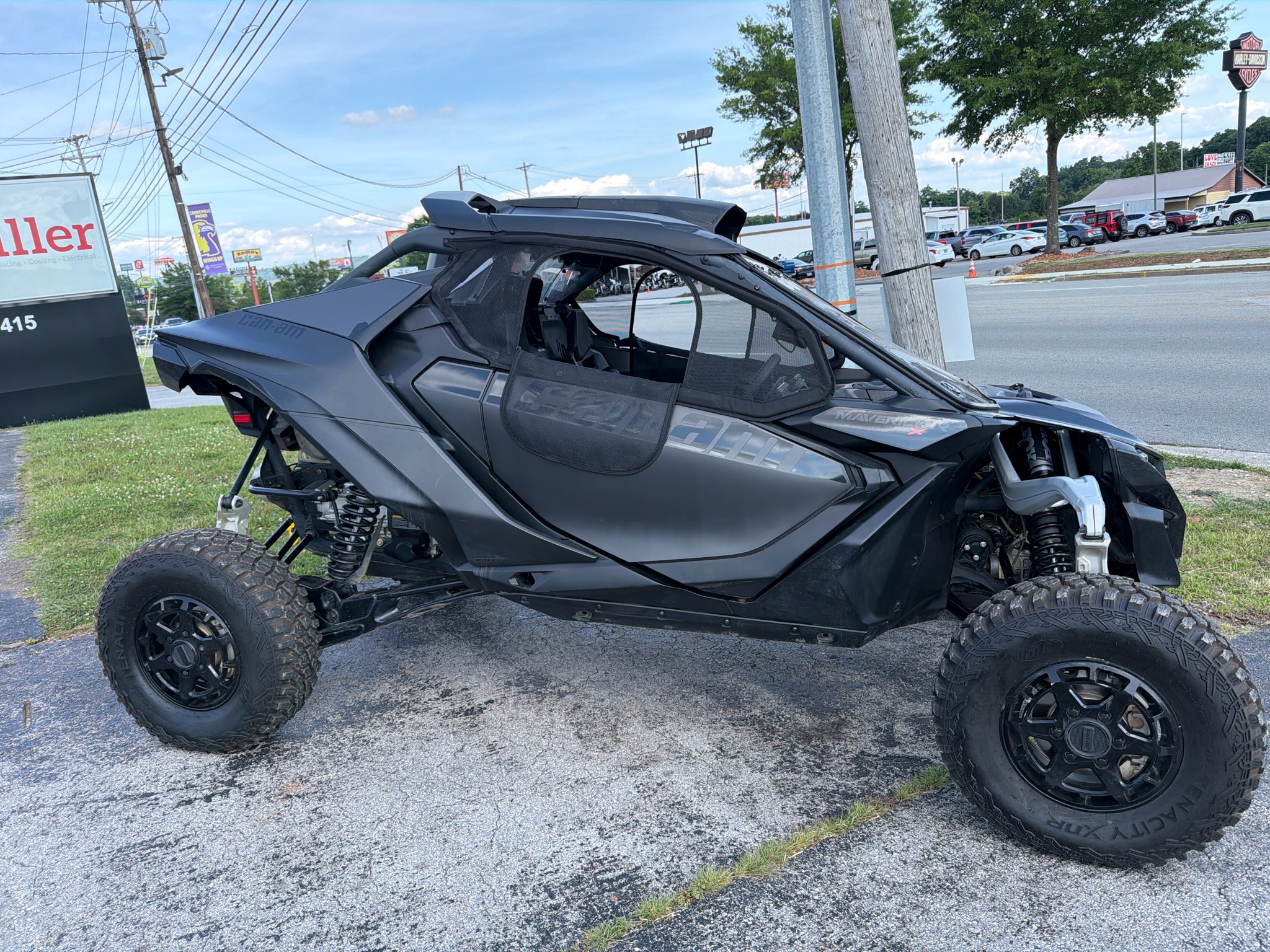 2024 Can-Am Maverick R X