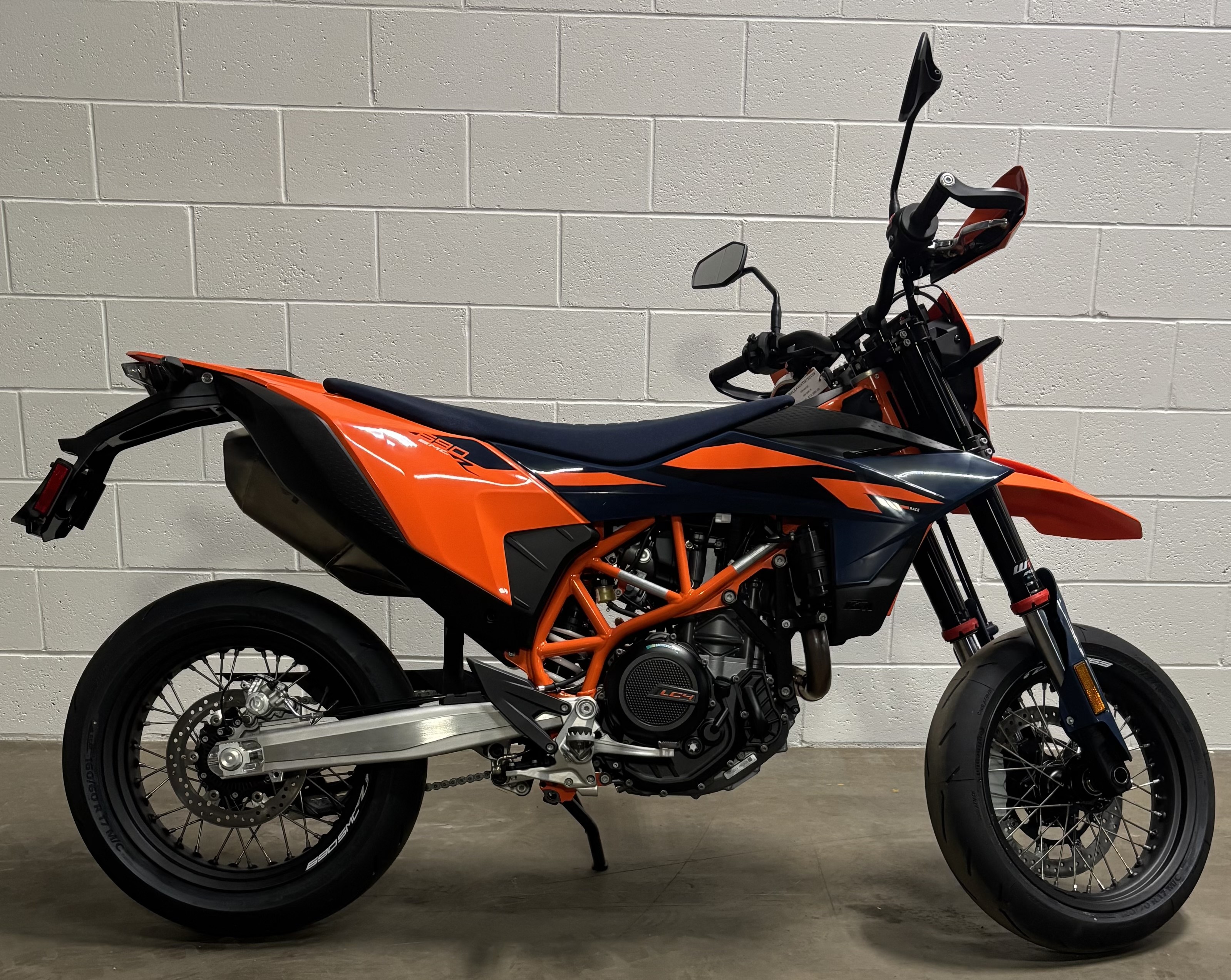 New 2026 KTM 690 SMC R, De Pere WI | Specs, Price, Photos | Orange