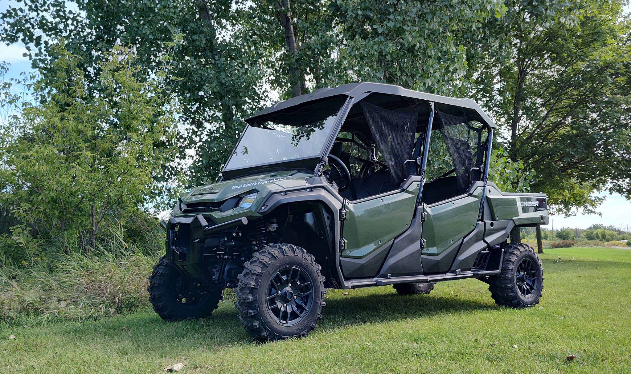 2023 Pioneer 1000-6 Deluxe Crew
