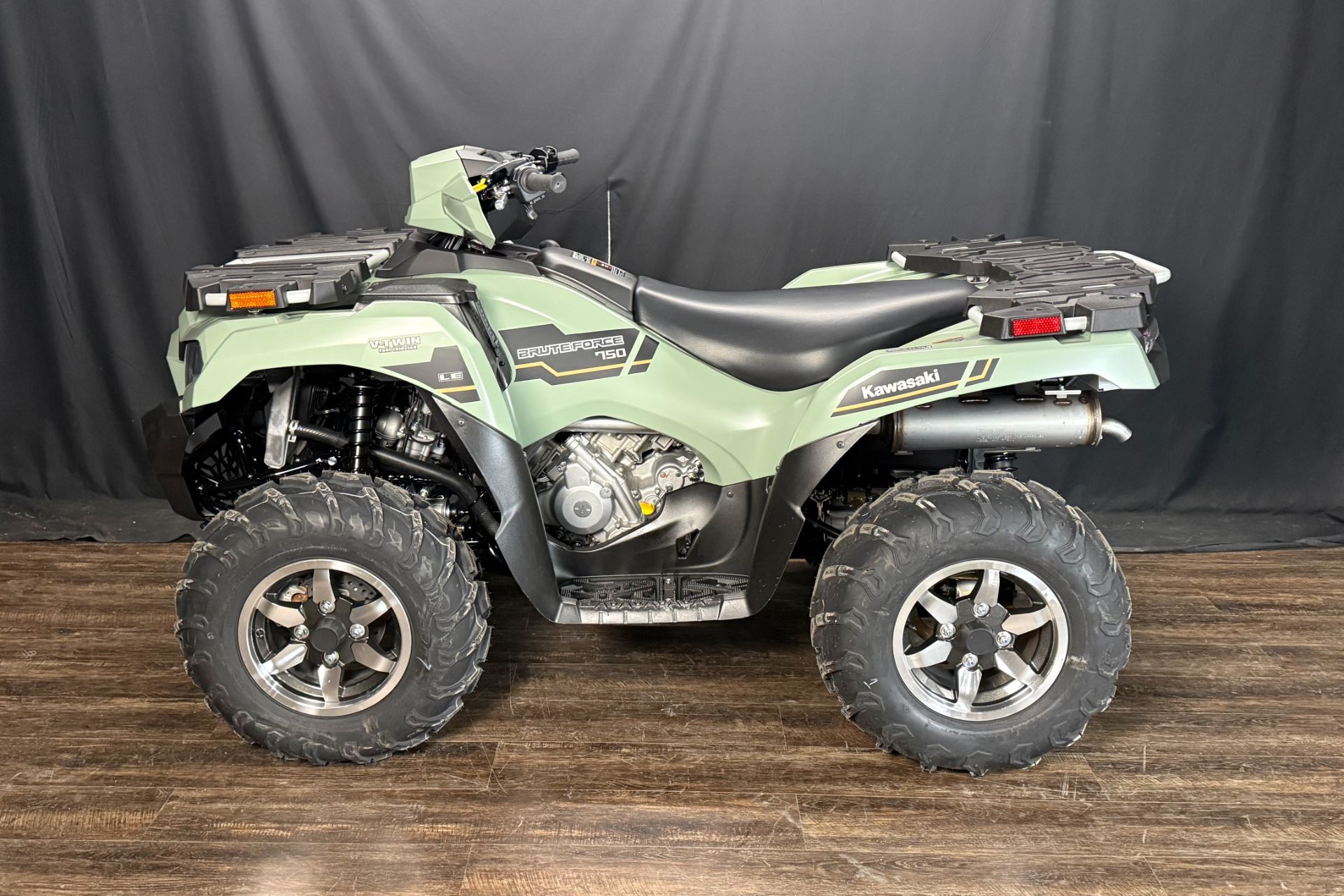 New 2025 Kawasaki Brute Force® 750 LE EPS, De Pere WI | Specs