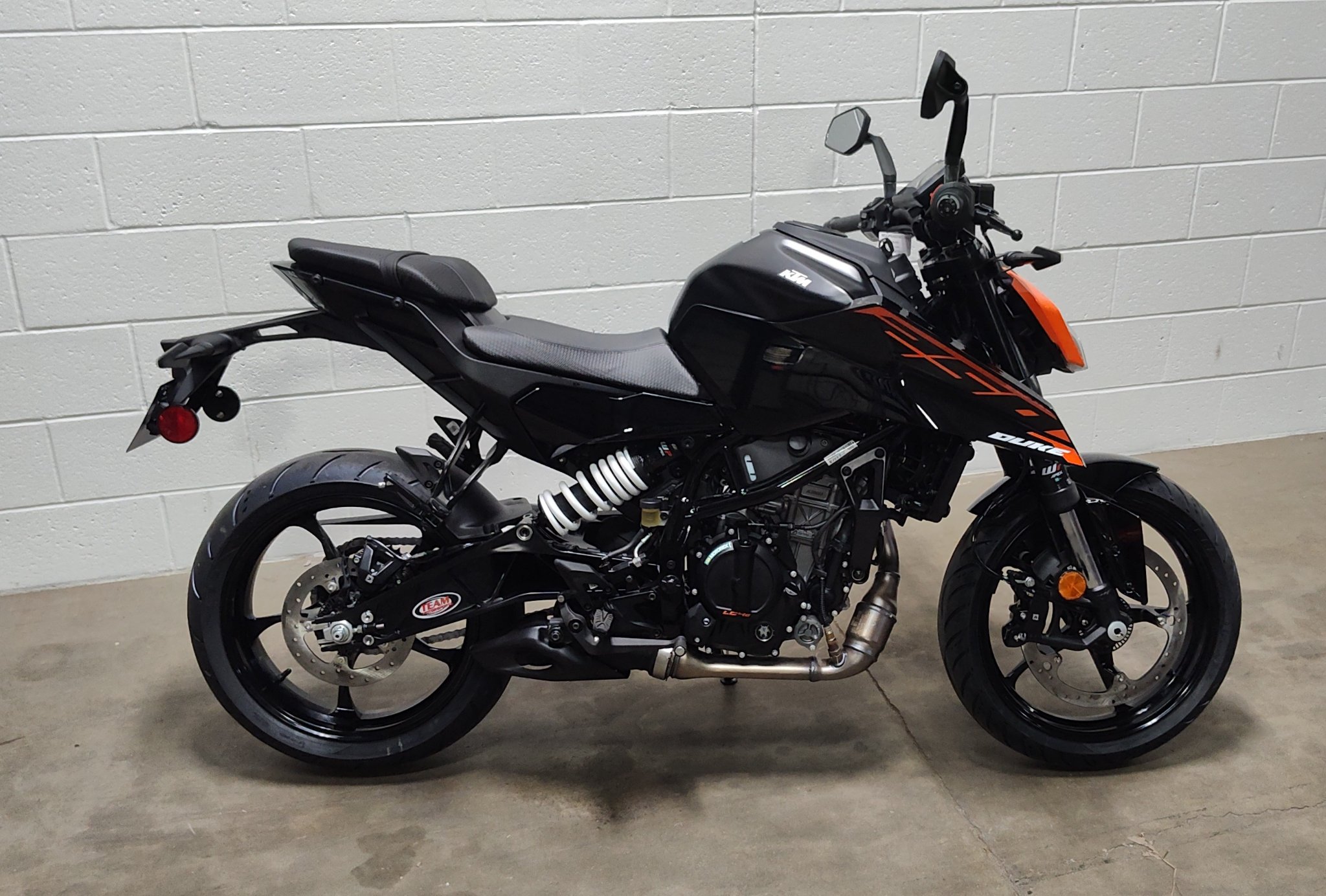2026 KTM 250 Duke 4