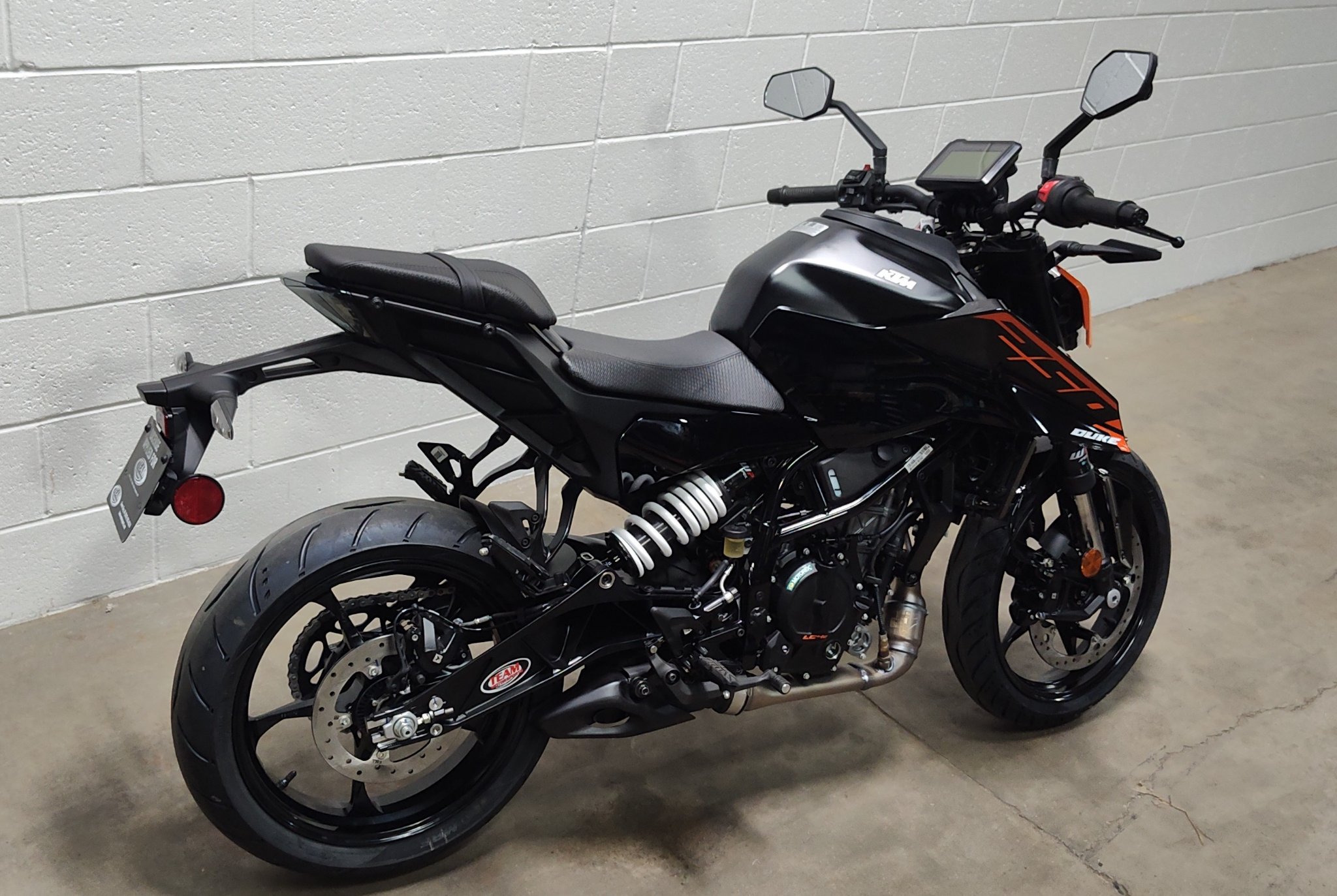2026 KTM 250 Duke 5