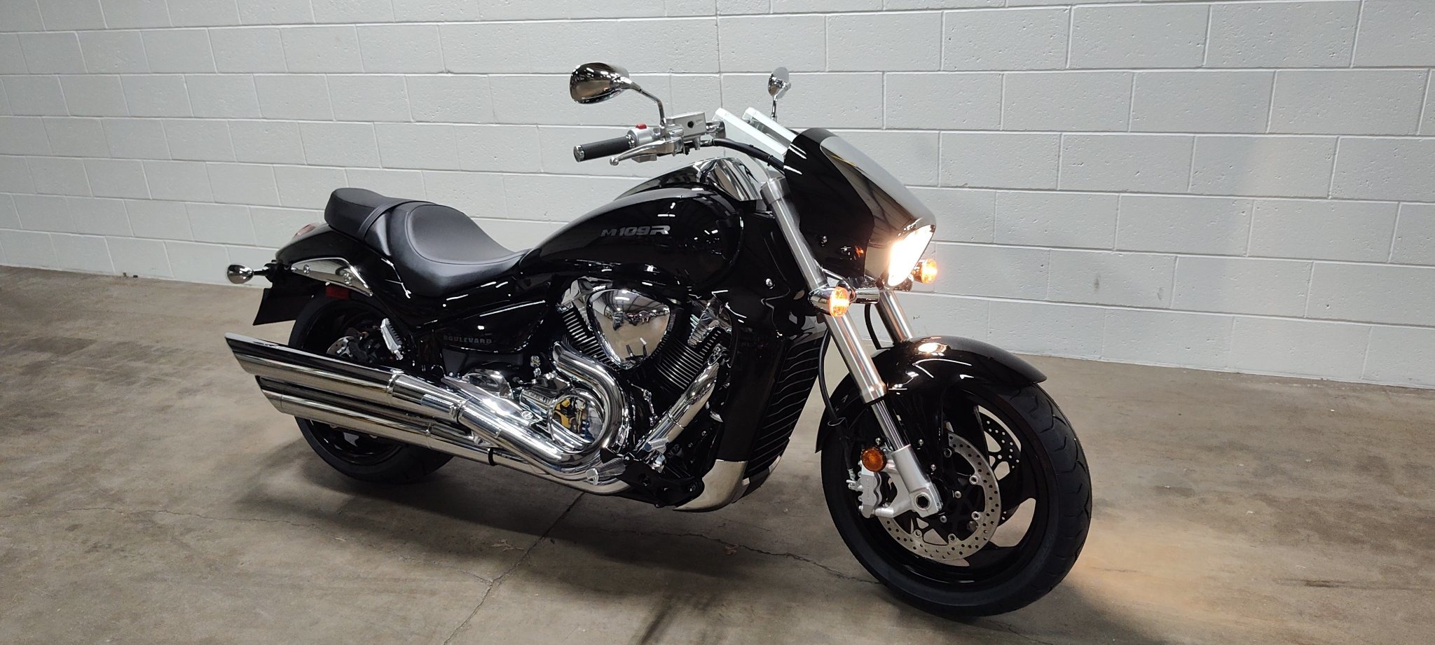 2025 Suzuki Boulevard M109R 2