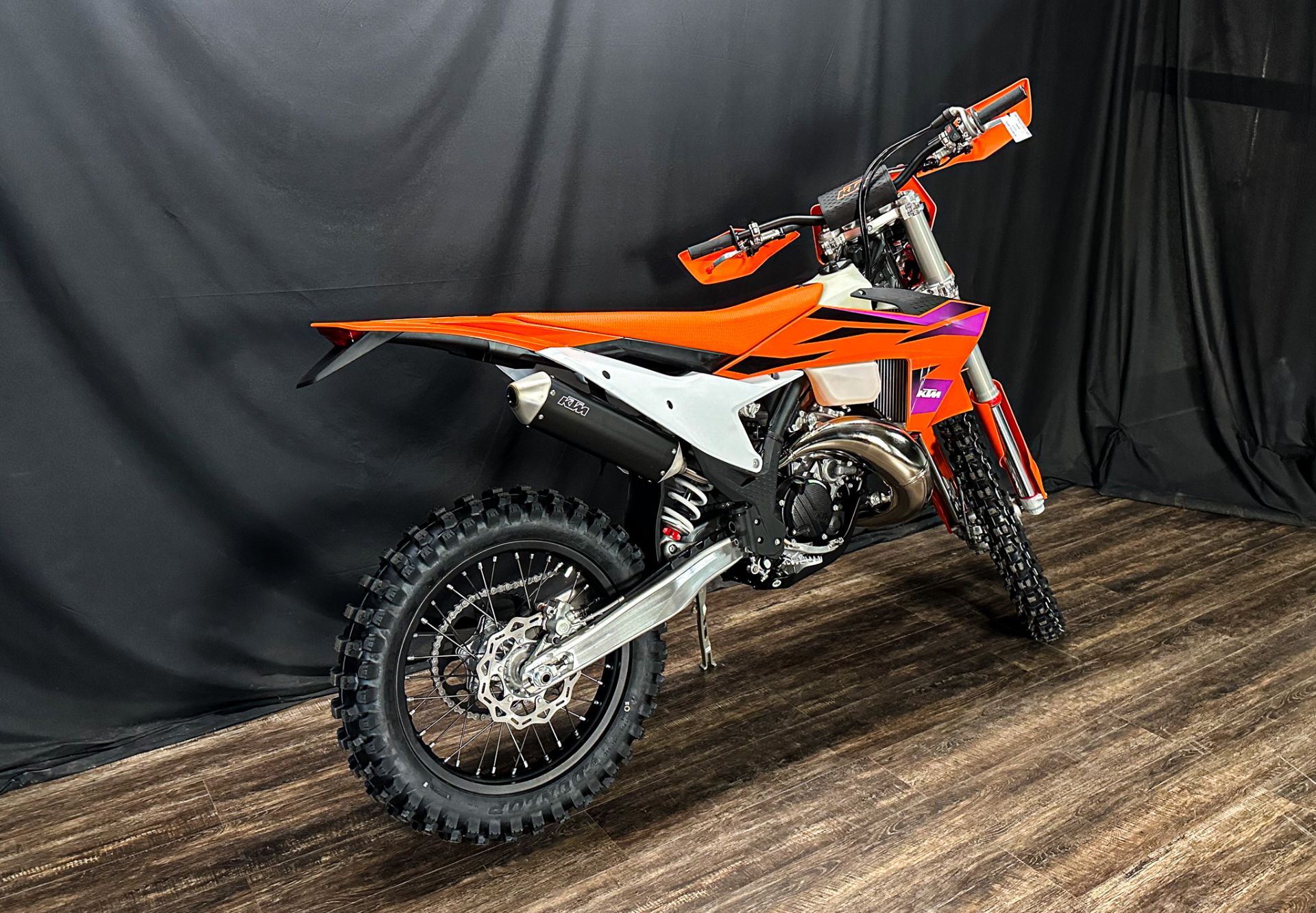 New 2024 KTM 150 XC-W, De Pere WI | Specs, Price, Photos | Orange