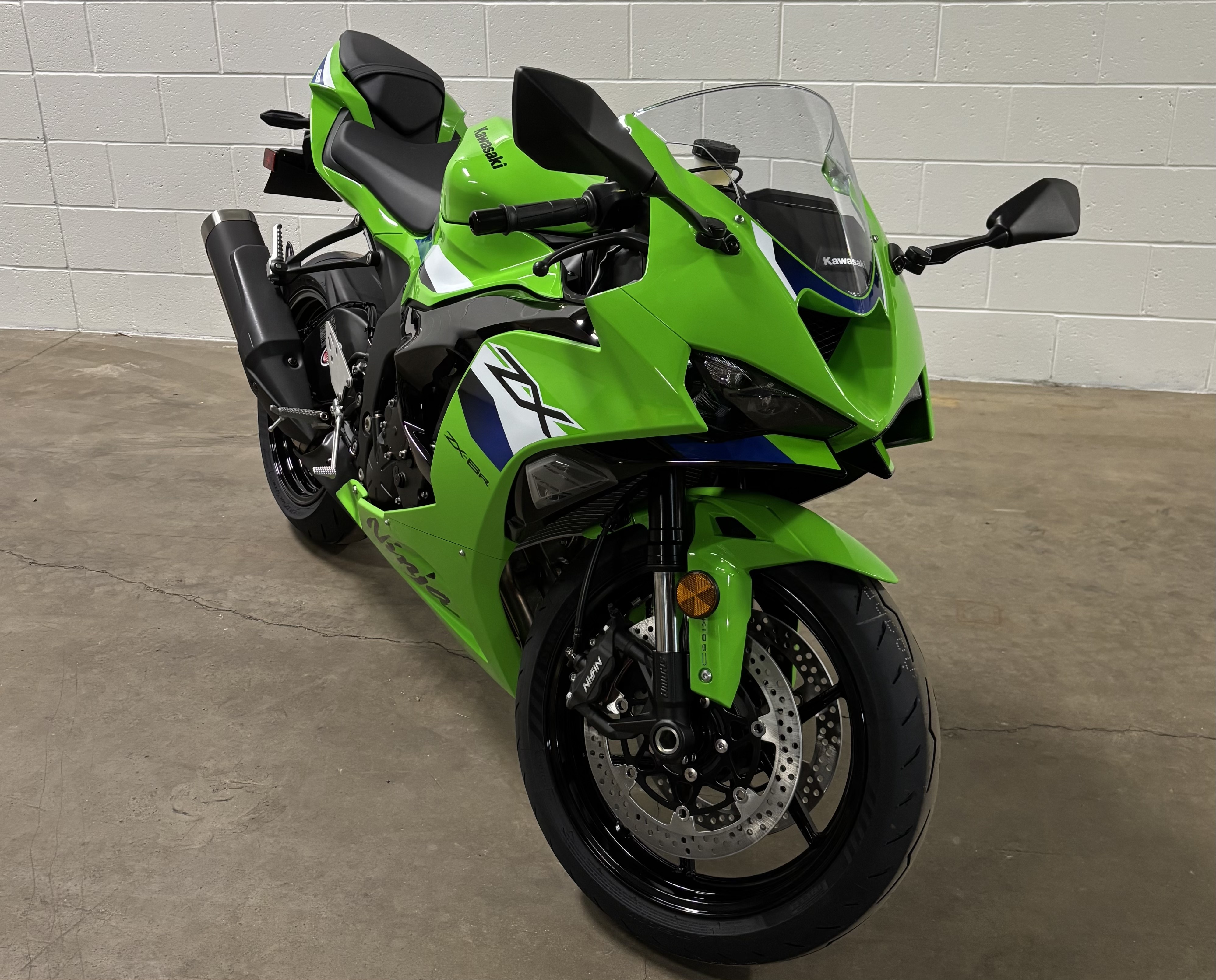 2026 Kawasaki Ninja® ZX-6R ABS 1