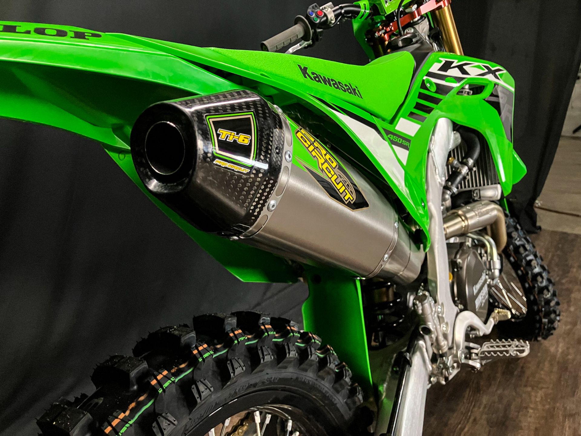 New 2025 Kawasaki KX 450 SR, De Pere WI | Specs, Price, Photos