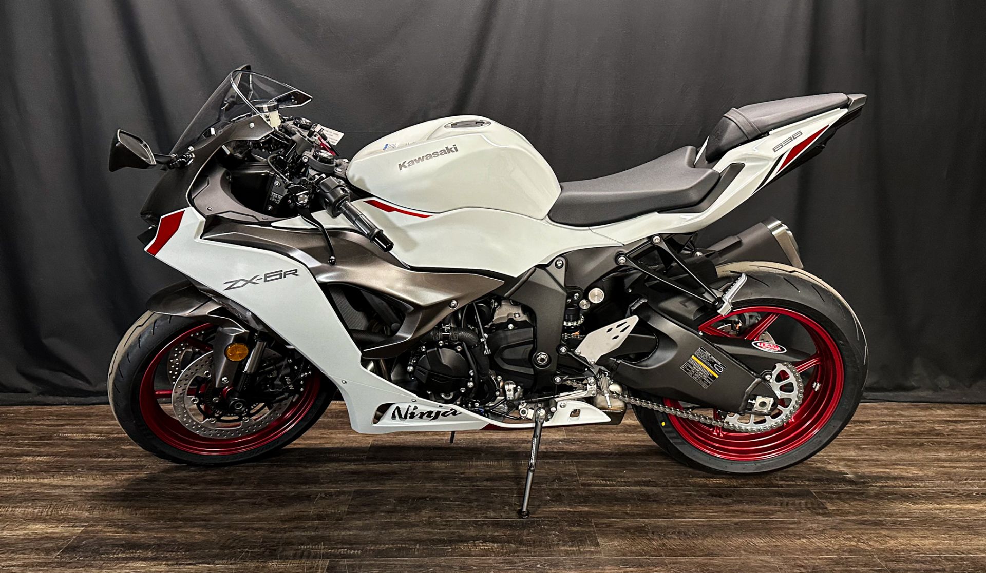 taka Used 2025 Kawasaki Ninja ZX-6R ABS Pearl Robotic White