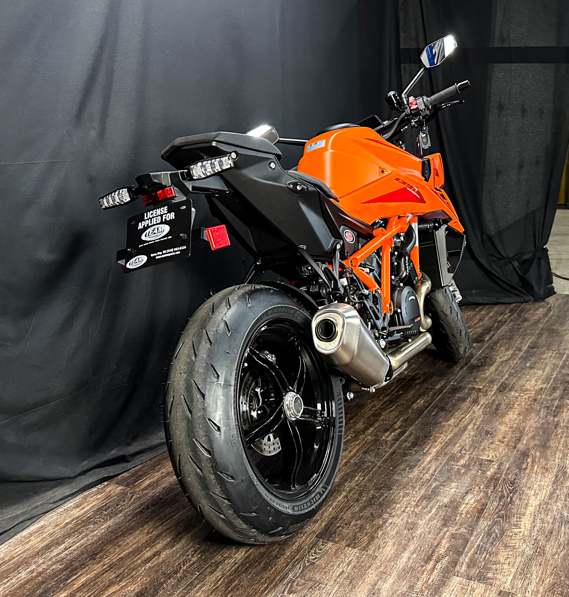 Protezione Serbatoio Freno Posteriore Per KTM 1390 SUPER DUKE R/EVO 2023-2024 | In Alluminio CNC Arancione - Foto 7