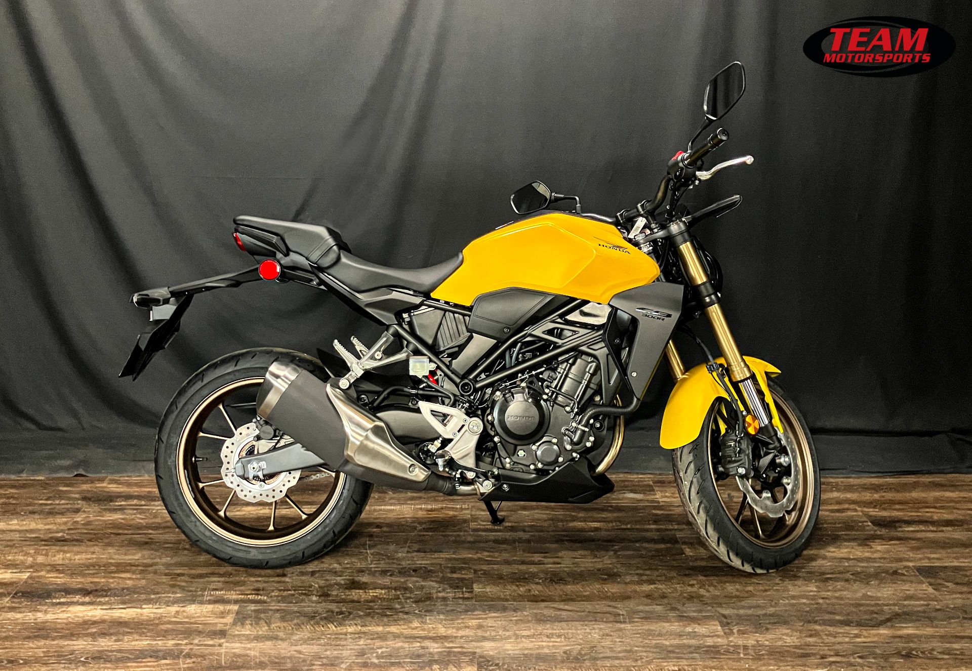 New 2025 Honda CB300R ABS, De Pere WI | Specs, Price, Photos