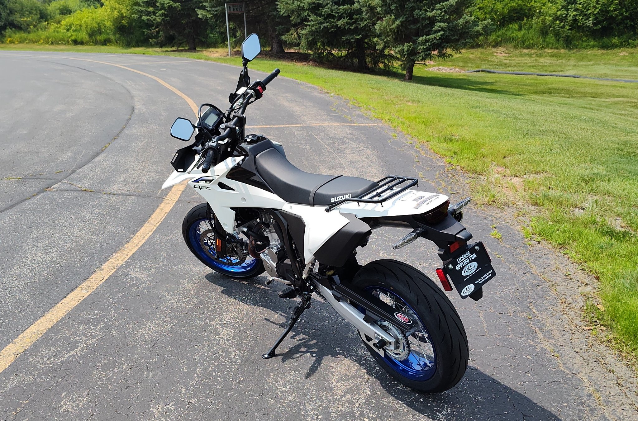 2026 Suzuki DR-Z4SM 3