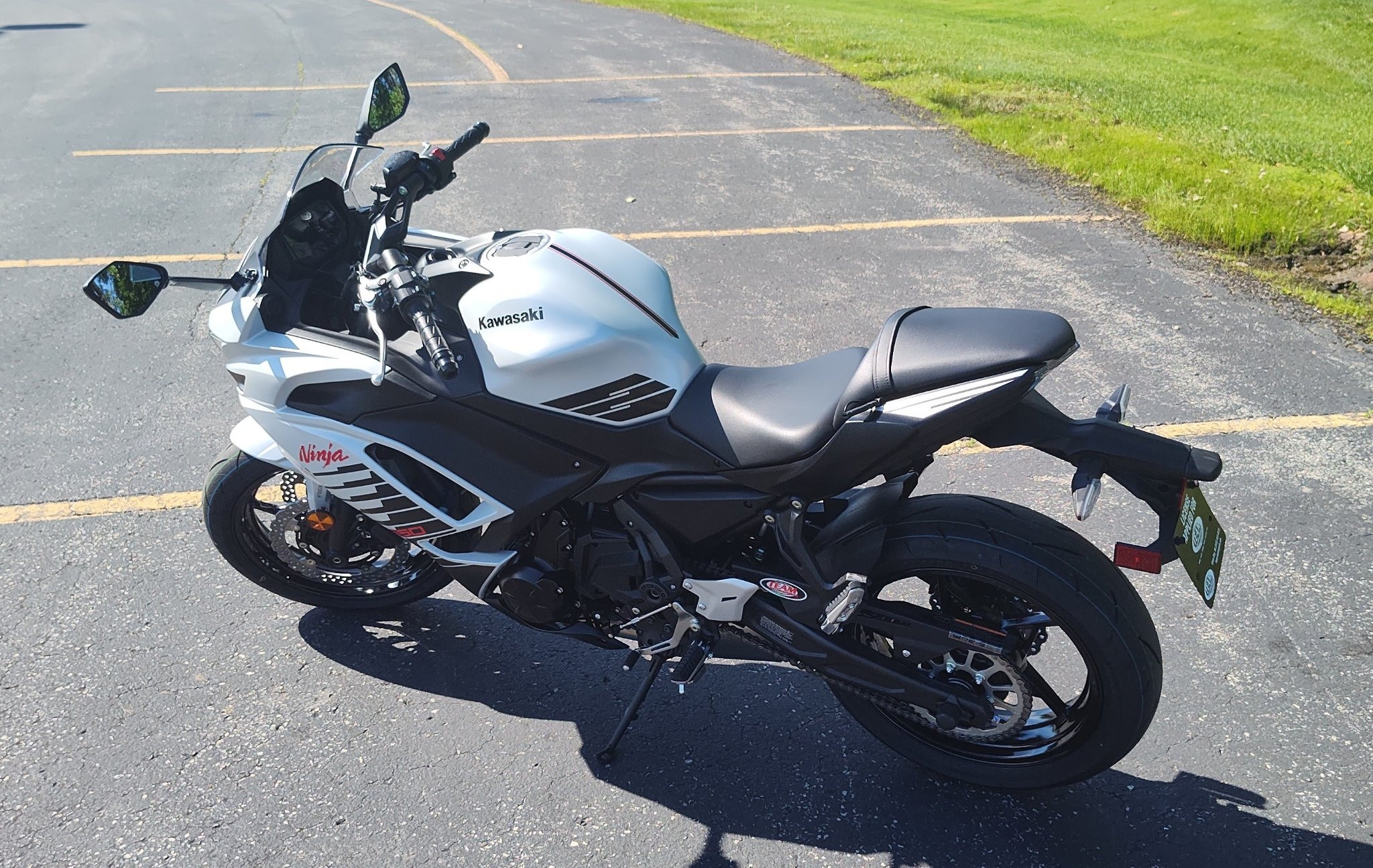 2026 Kawasaki Ninja® 650 ABS 5