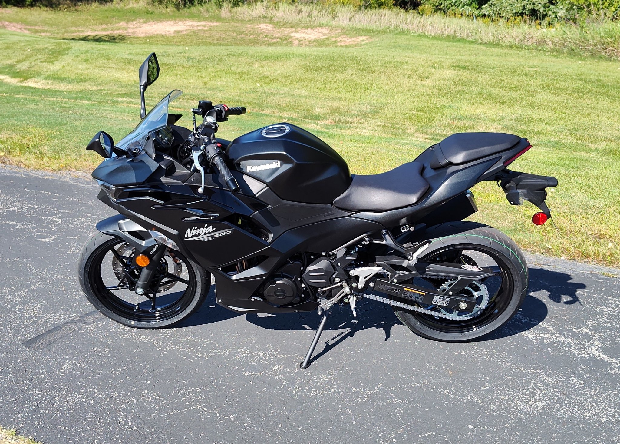 2026 Kawasaki Ninja® 500 ABS 2