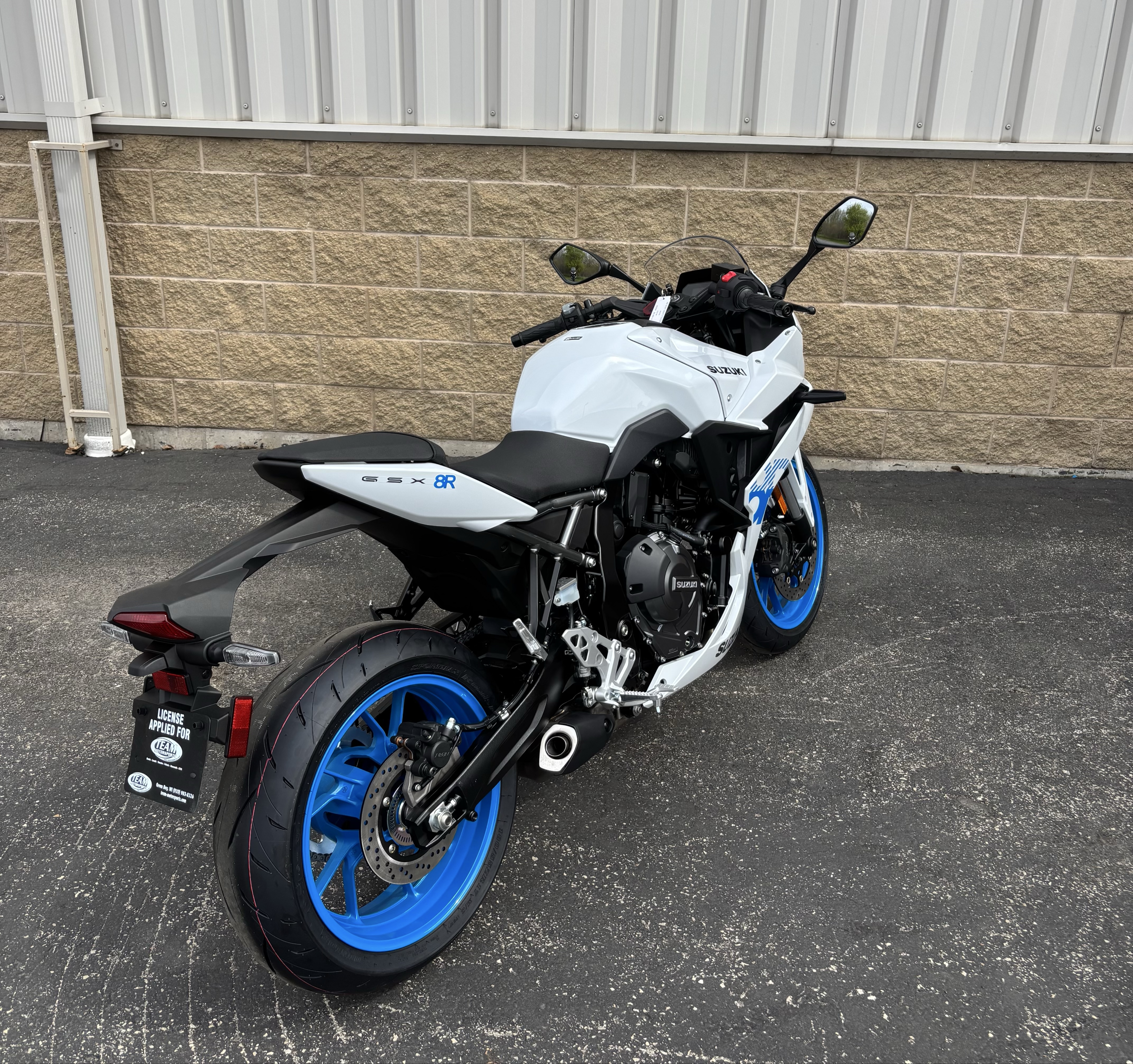 2026 Suzuki GSX-8R 3